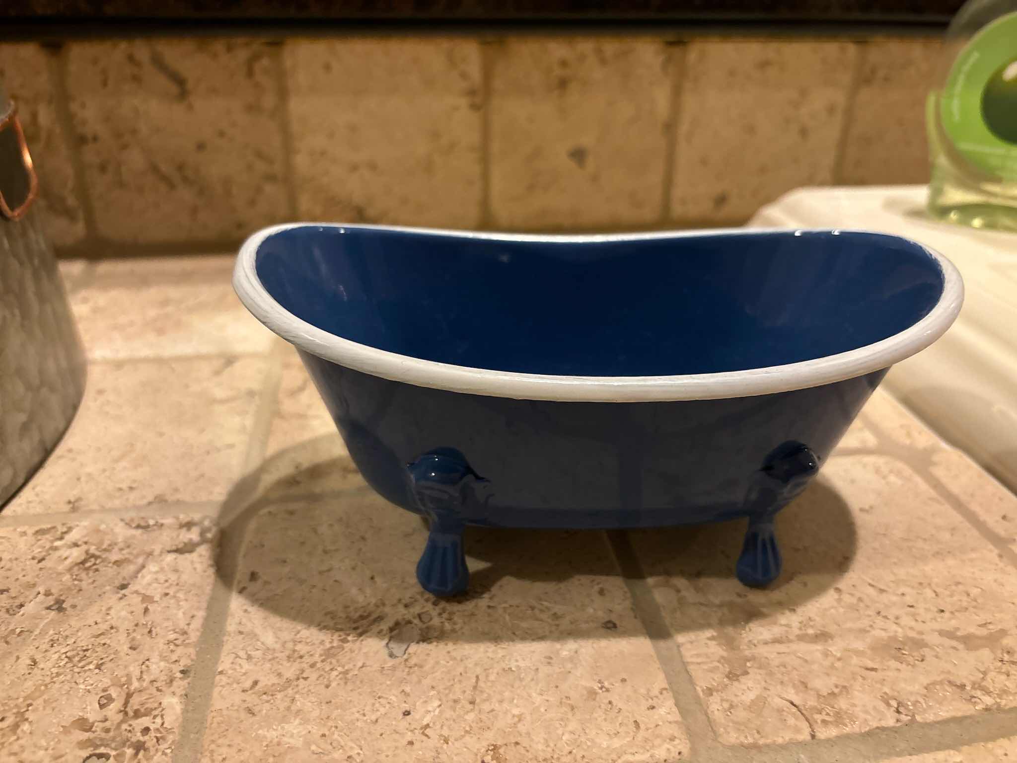 Photo 1 of HOME DECOR- WAX MELT, SUN FLOWER TIN, AND MORE