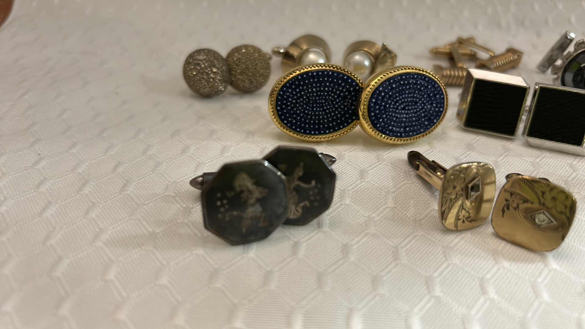 Photo 1 of MEN'S CUFFLINKS AND TIE CLIPS.