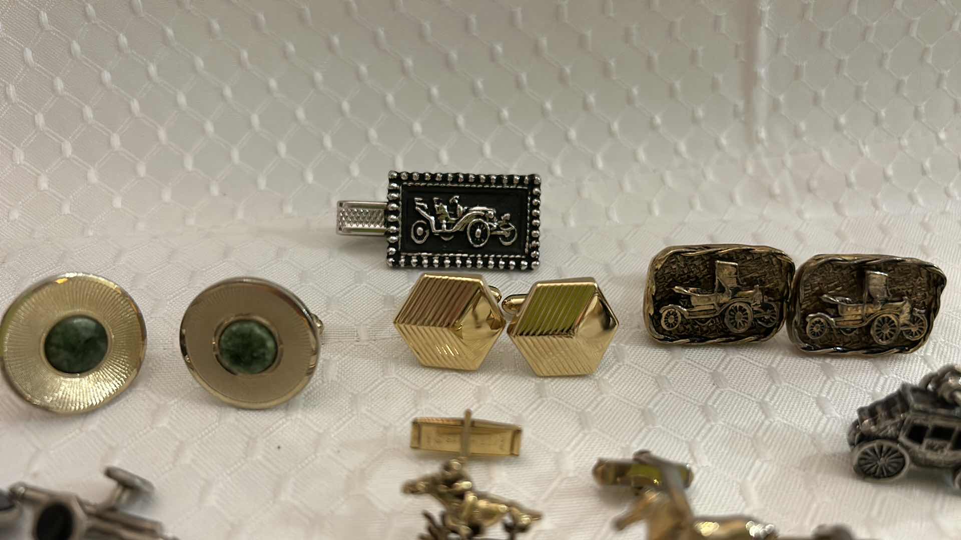 Photo 1 of MEN'S CUFFLINKS AND TIE CLIPS.