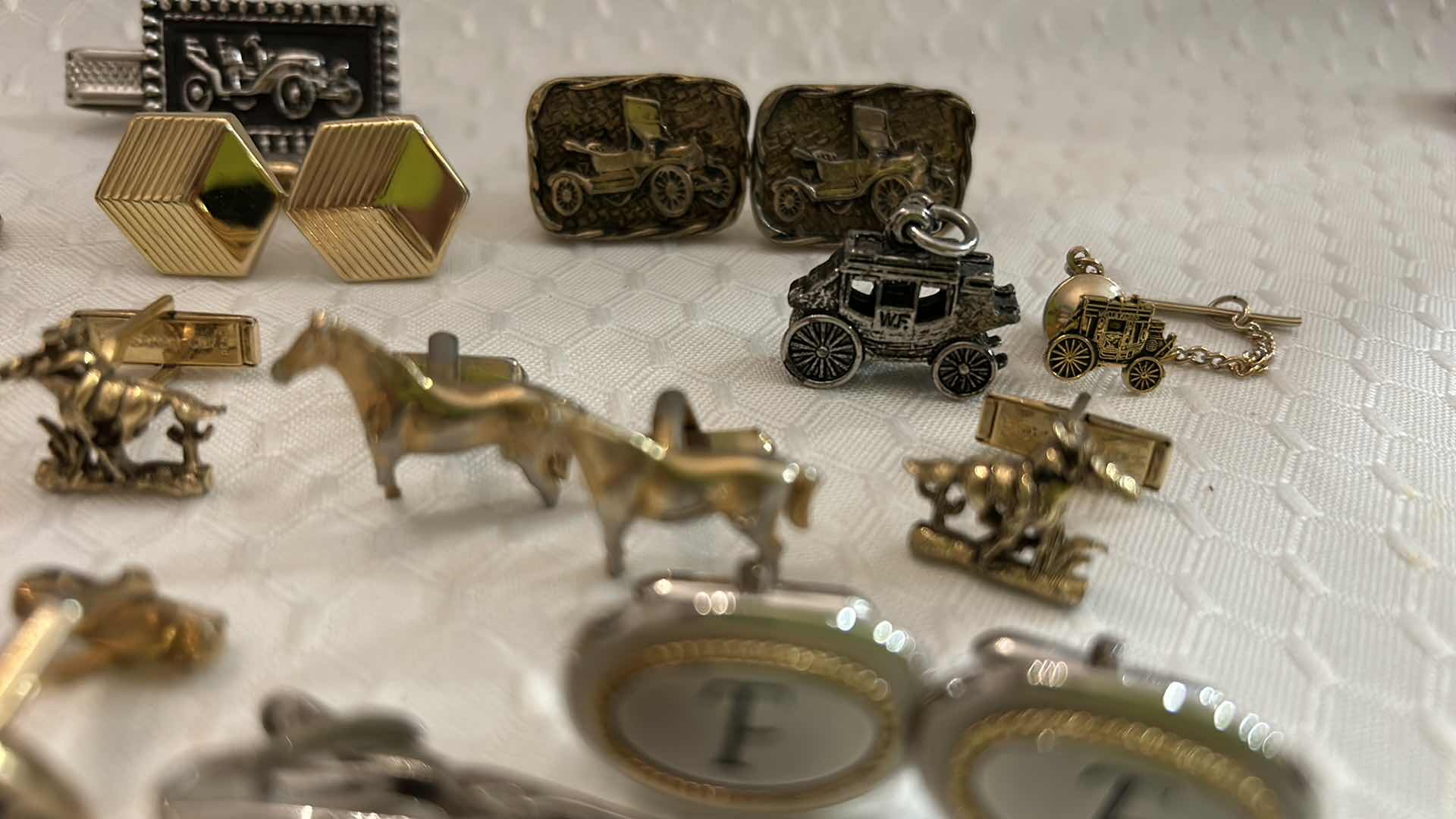 Photo 1 of MEN'S CUFFLINKS AND TIE CLIPS.