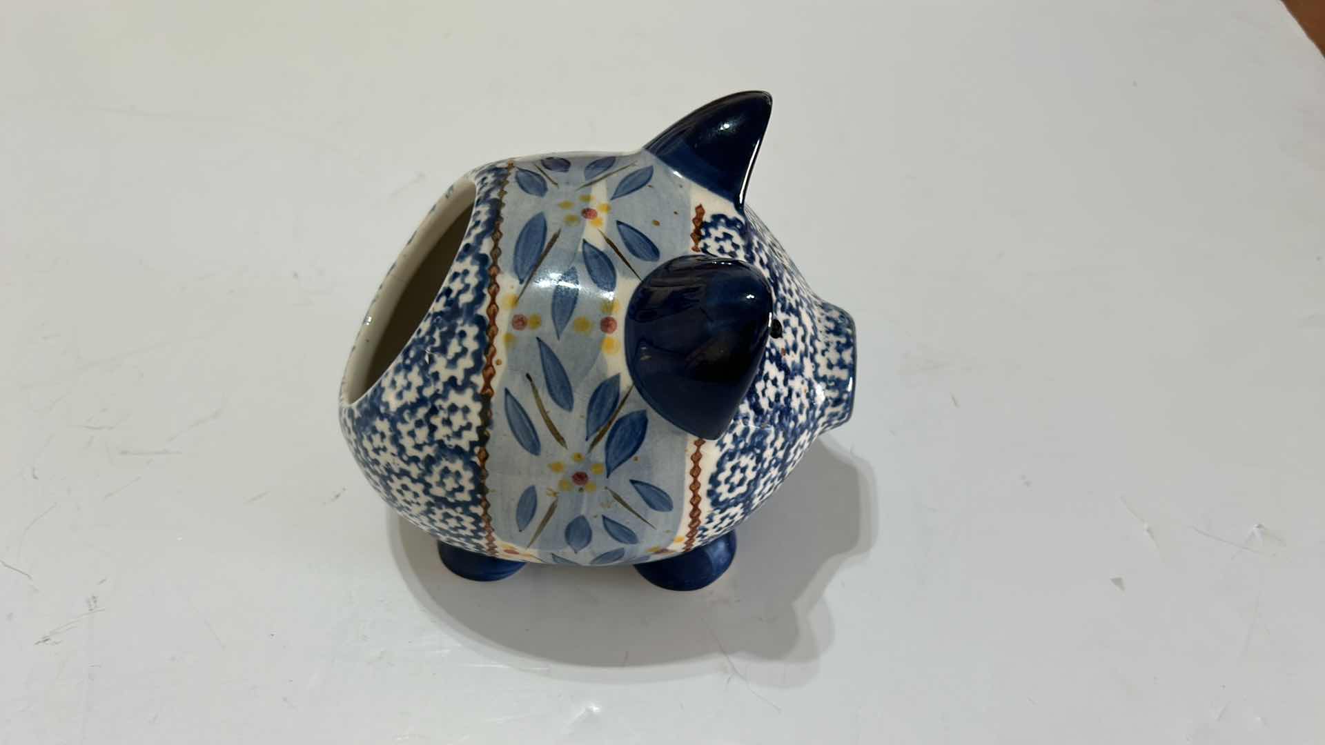 Photo 1 of LITTLE PIGGY TEMPTATIONS PRESENTABLE UTENSIL HOLDER. 6” x 5”