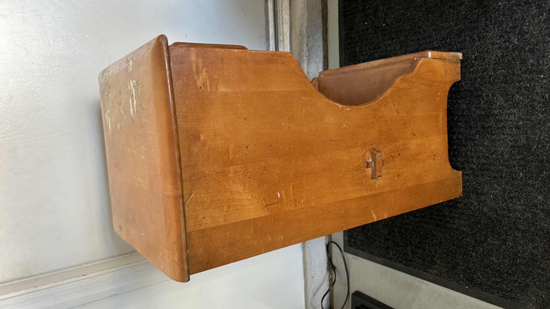 Photo 1 of HOME FURNISHINGS – VINTAGE VIRGINIA HOUSE HONEY OAK WOOD NIGHTSTAND 15“ x 13 1/2“ x H28”