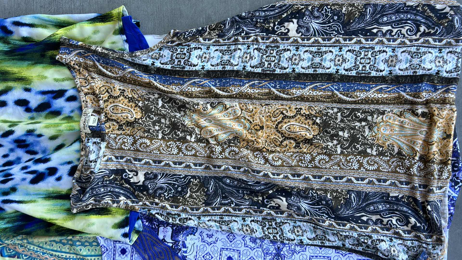 Photo 1 of WOMEN’S WEAR 10 TOP SIZE SMALL/MEDIUM.