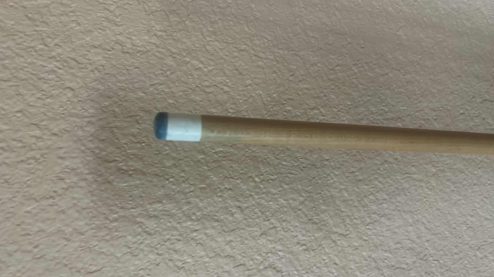 Photo 1 of DUFFERIN 20-OUNCE POOL CUE