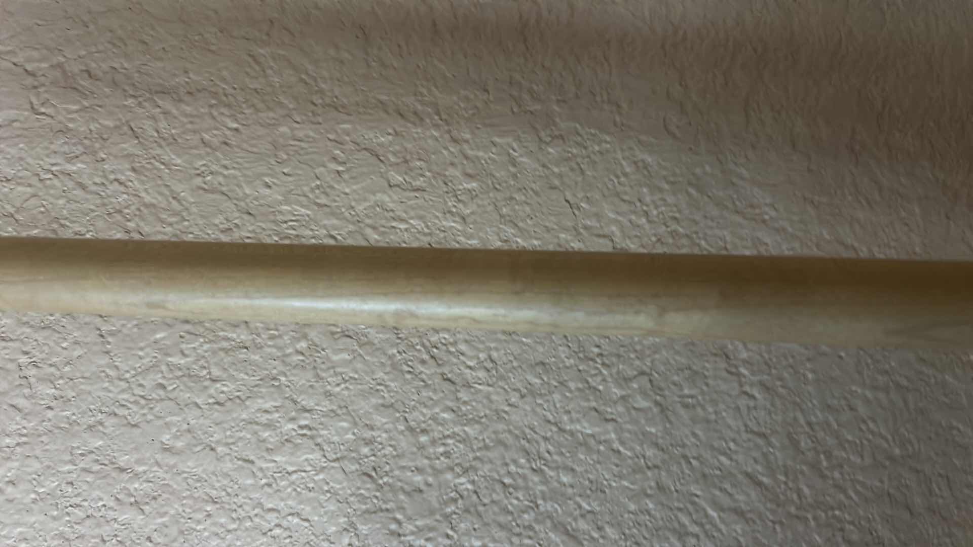 Photo 1 of DUFFERIN 18-OUNCE POOL CUE