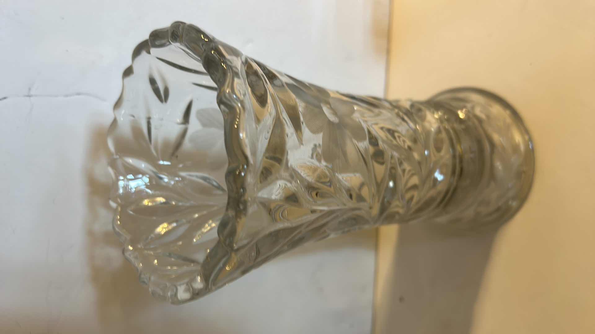 Photo 1 of 4- HOME DÉCOR: VASE H 10”, TWO METAL CATS, AND A GLASS COLISEUM SEE-THROUGH PAPERWEIGHT