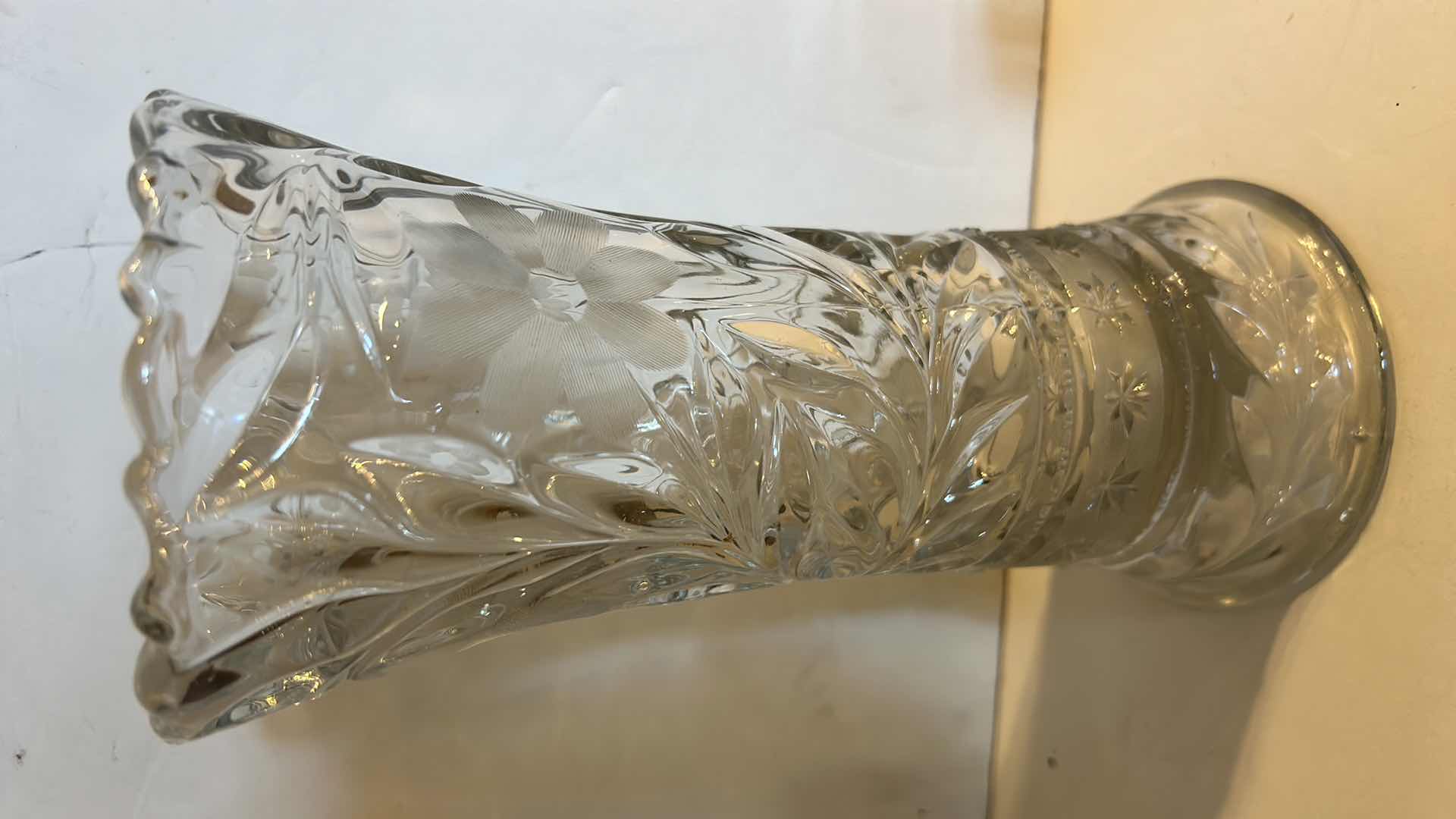 Photo 1 of 4- HOME DÉCOR: VASE H 10”, TWO METAL CATS, AND A GLASS COLISEUM SEE-THROUGH PAPERWEIGHT