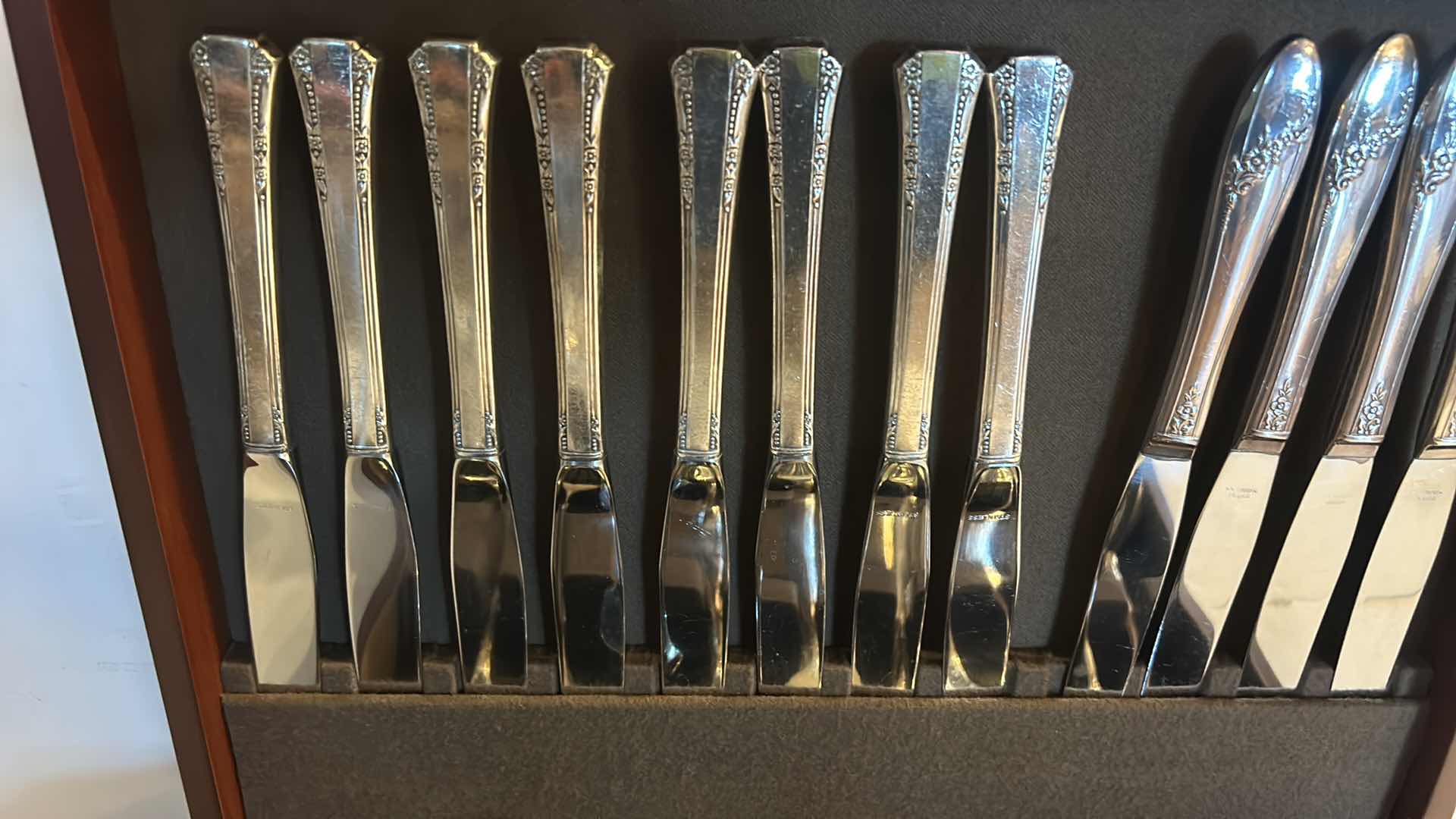 Photo 1 of 80 PC REED AND BARTON SILVERWARE SET