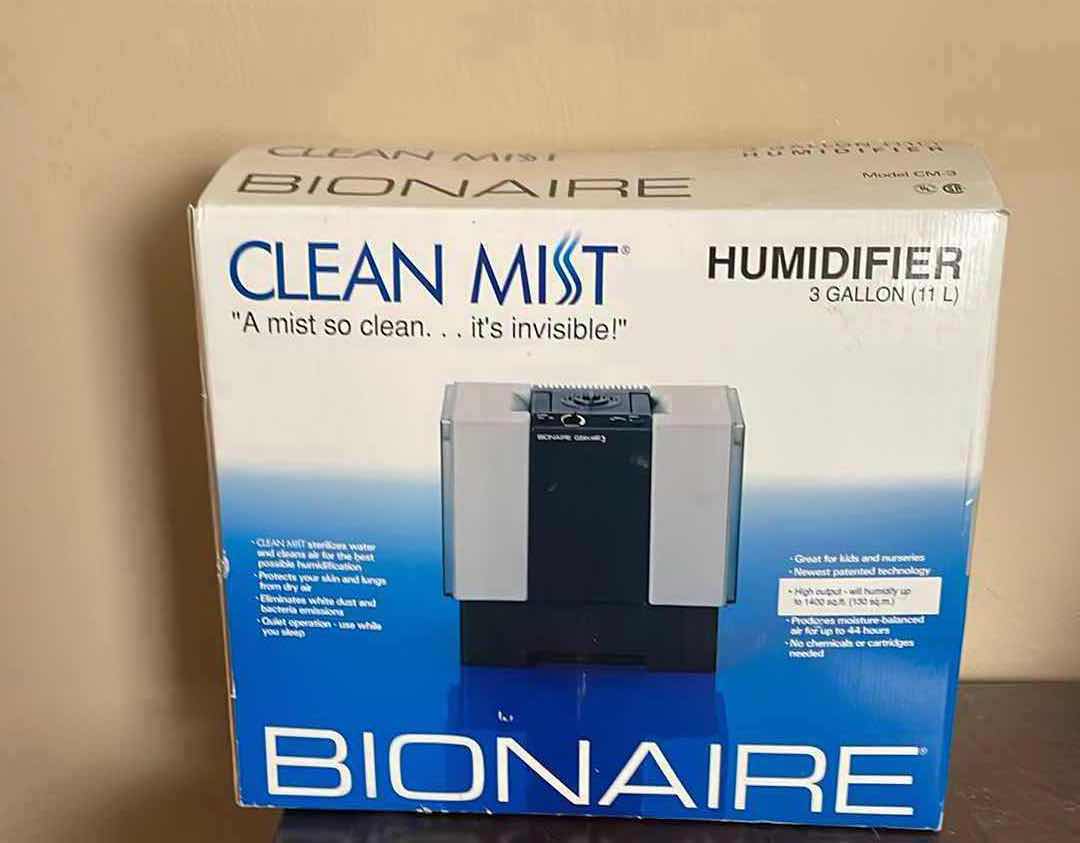 Photo 1 of BIONAIRE CLEAN MIST HUMIDIFIER 17”xH14”