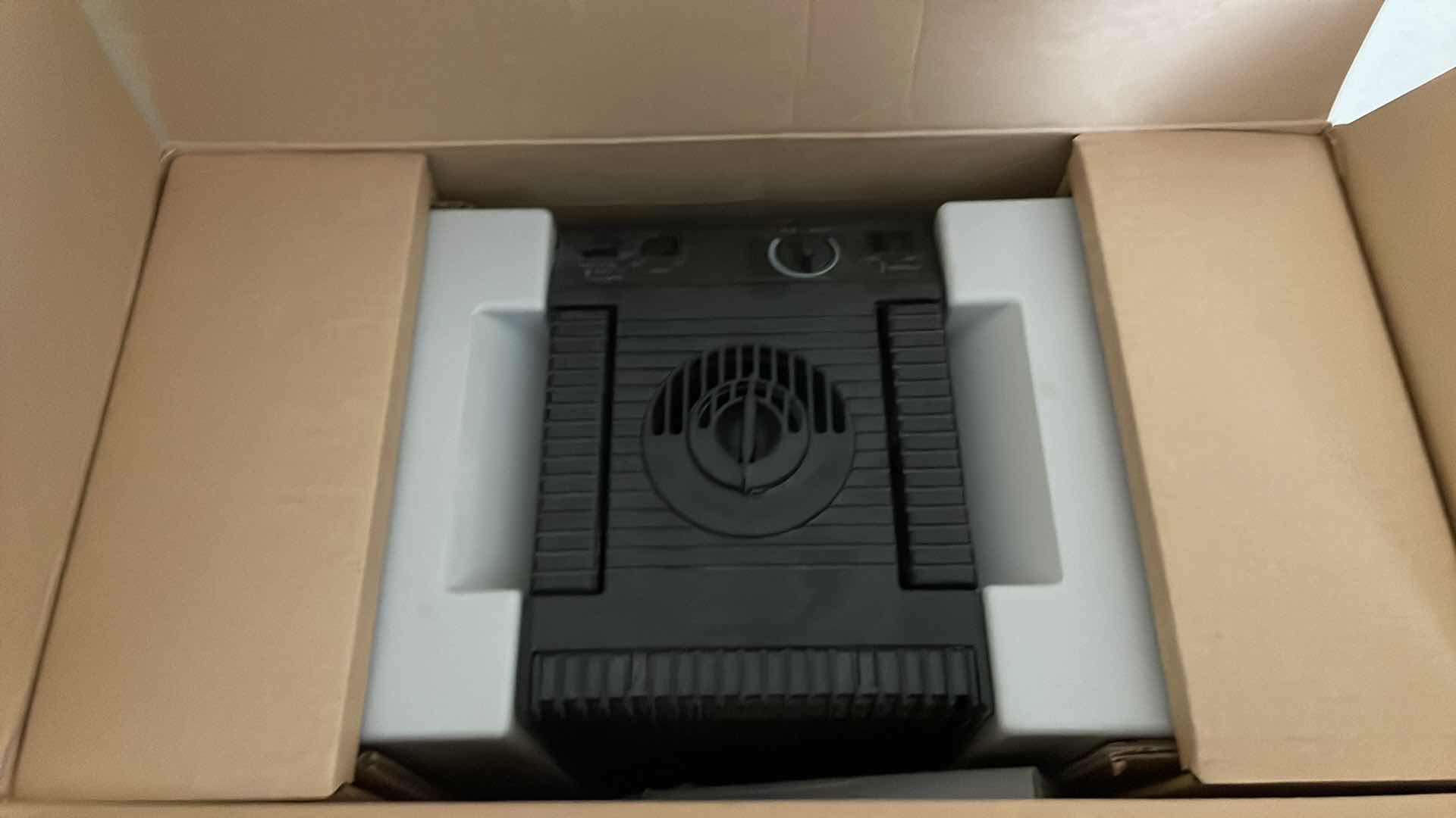 Photo 1 of BIONAIRE CLEAN MIST HUMIDIFIER 17”xH14”