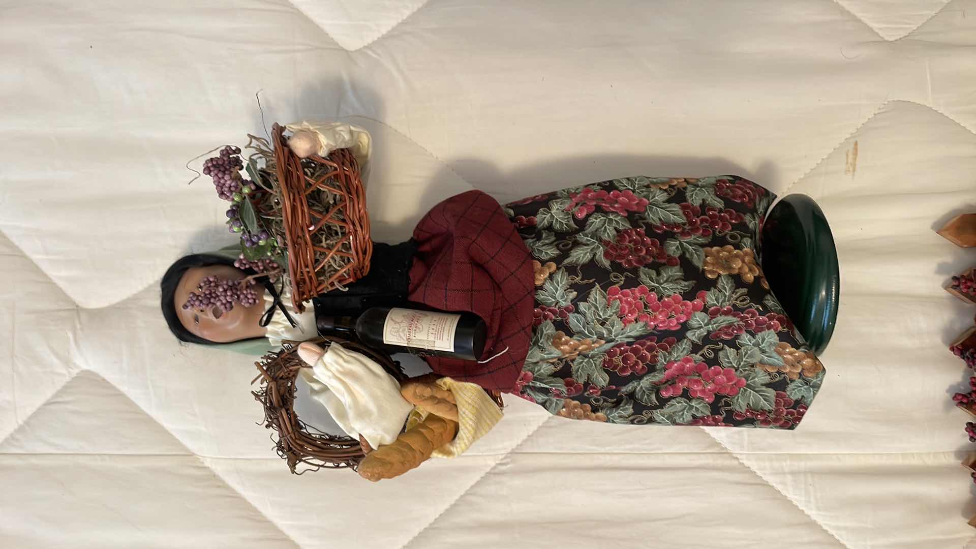 Photo 3 of BYERS CHOICE CAROLER CHRONICLES 14” FIGURE