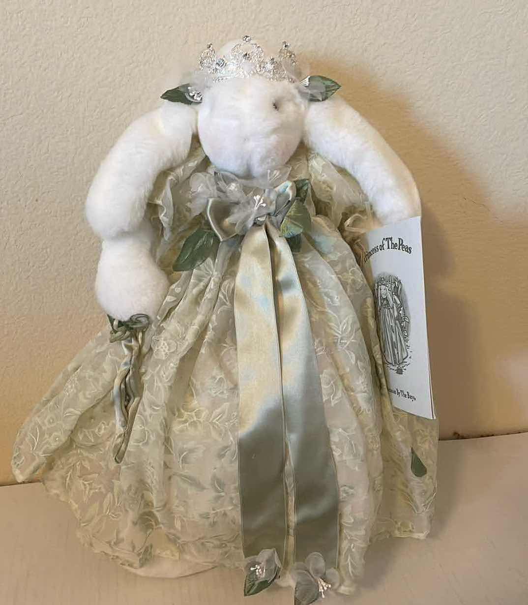 Photo 1 of BUNNIES BY THE BAY PRINCESS OF THE PEAS WITH STAND COA 20”