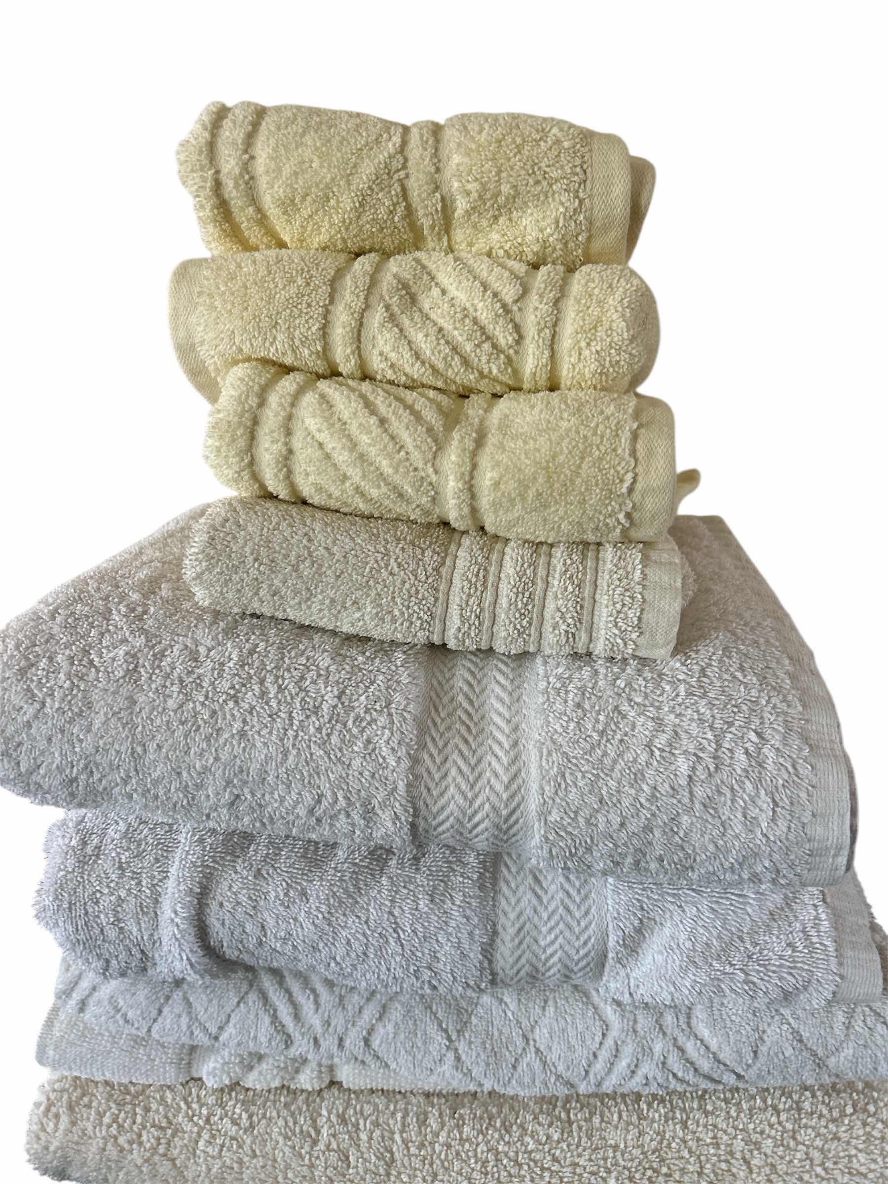 Photo 1 of 9 BATH TOWELS AND HAND TOWELS