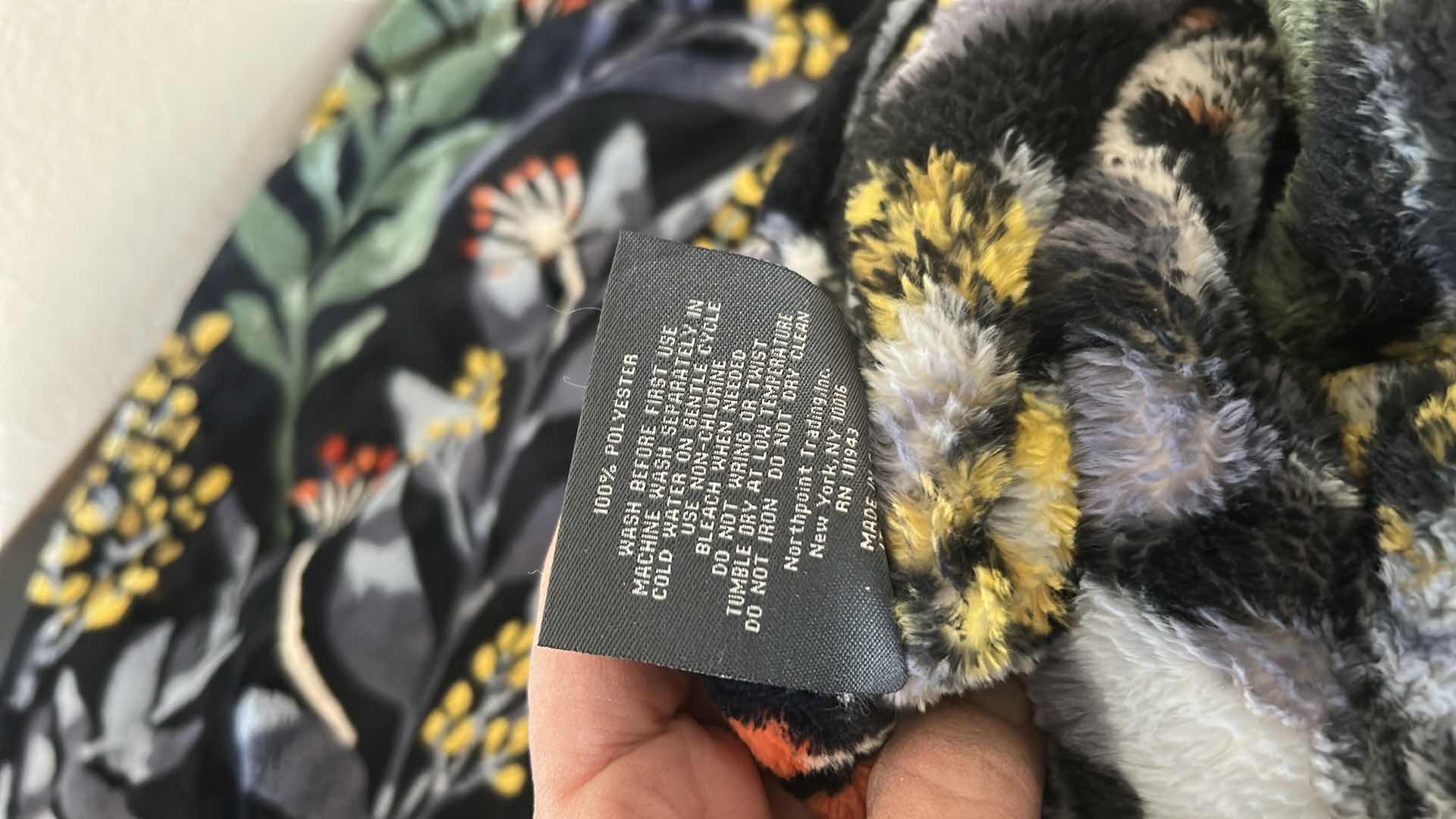 Photo 1 of 2 BLANKETS- MONTE & JARDIN SOFT FLEECE POLYESTER BLANKET & LIFE COMFORT