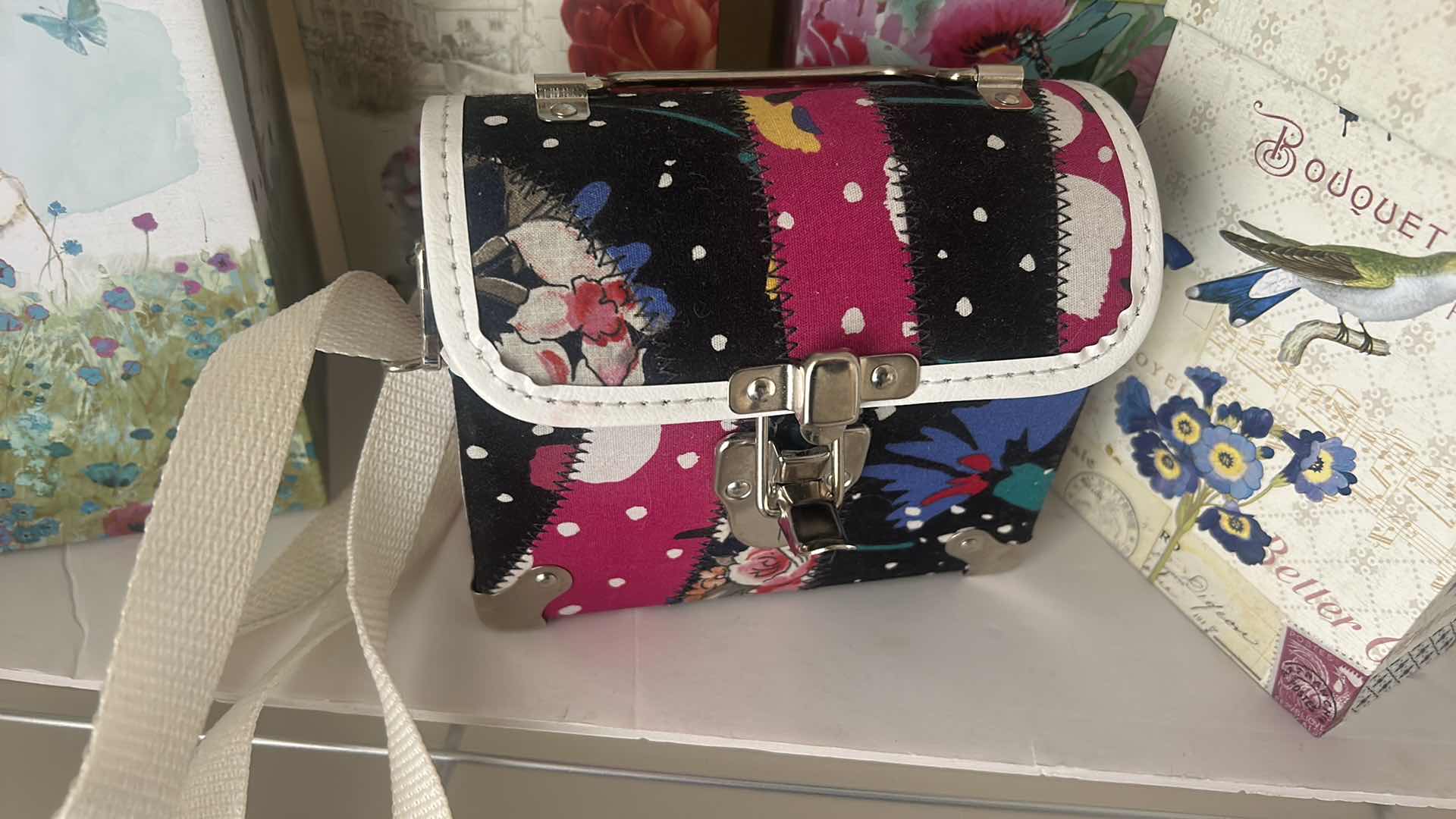 Photo 1 of 5 SMALL STORAGE BOXES HAND SMALL COLORFUL PURSE 7 1/4”