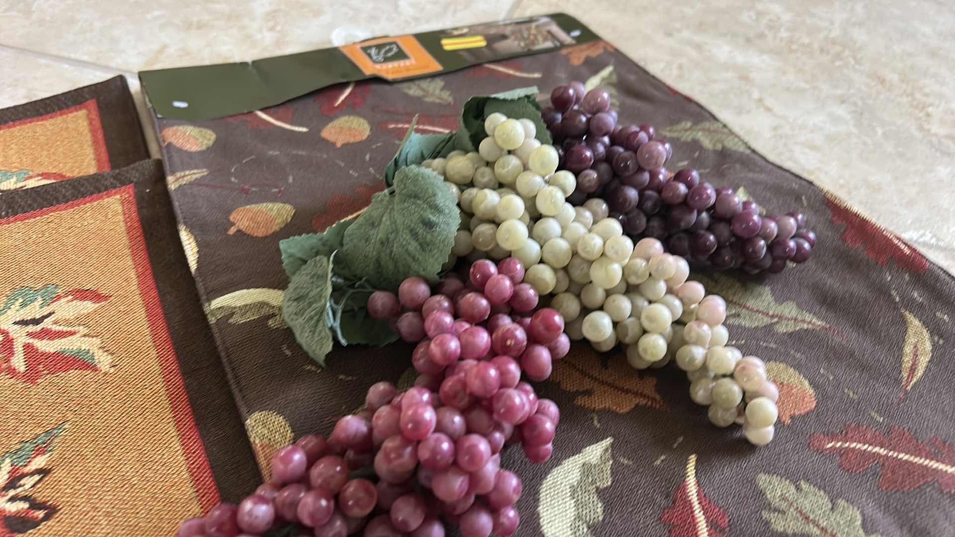 Photo 5 of 4 PLACEMATS, TABLE RUNNER & PLASTIC GRAPES