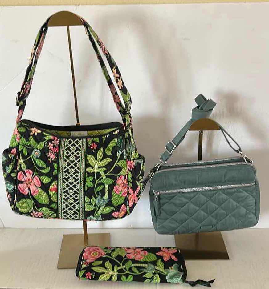 Photo 1 of 3 VERA BRADLEY HANDBAGS/CLUTCHES