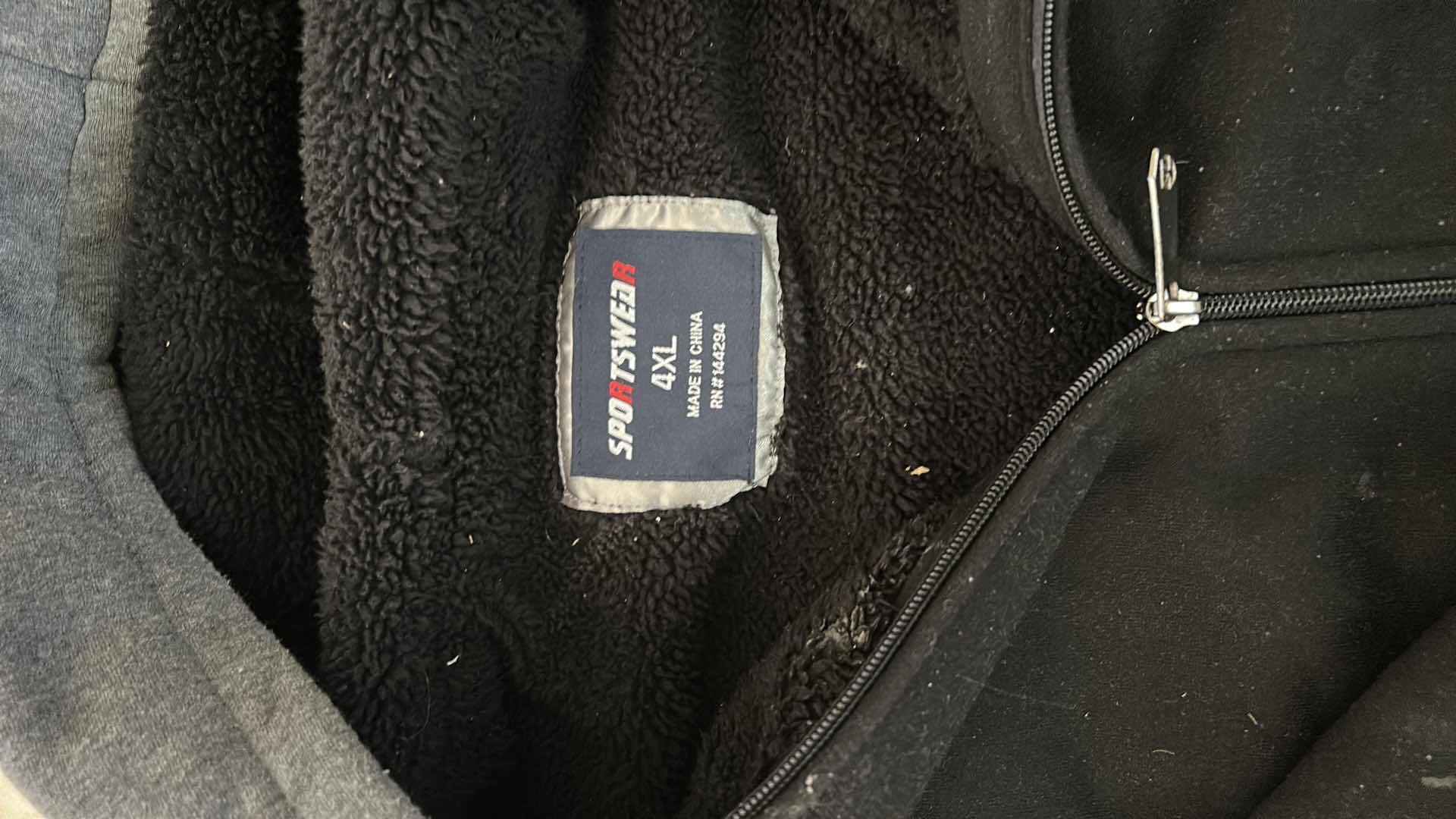 Photo 3 of 4 MENS 4XL / 3XL HOODIES