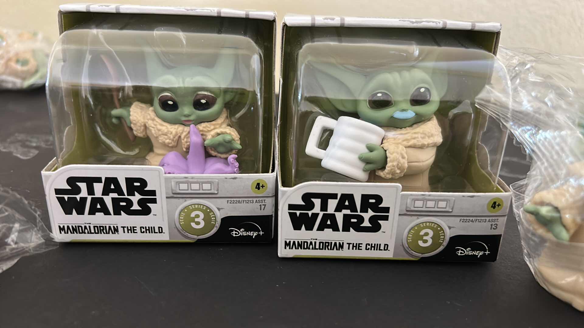 Photo 1 of 4 NEW STAR WARS MANDALORIAN THE CHILD