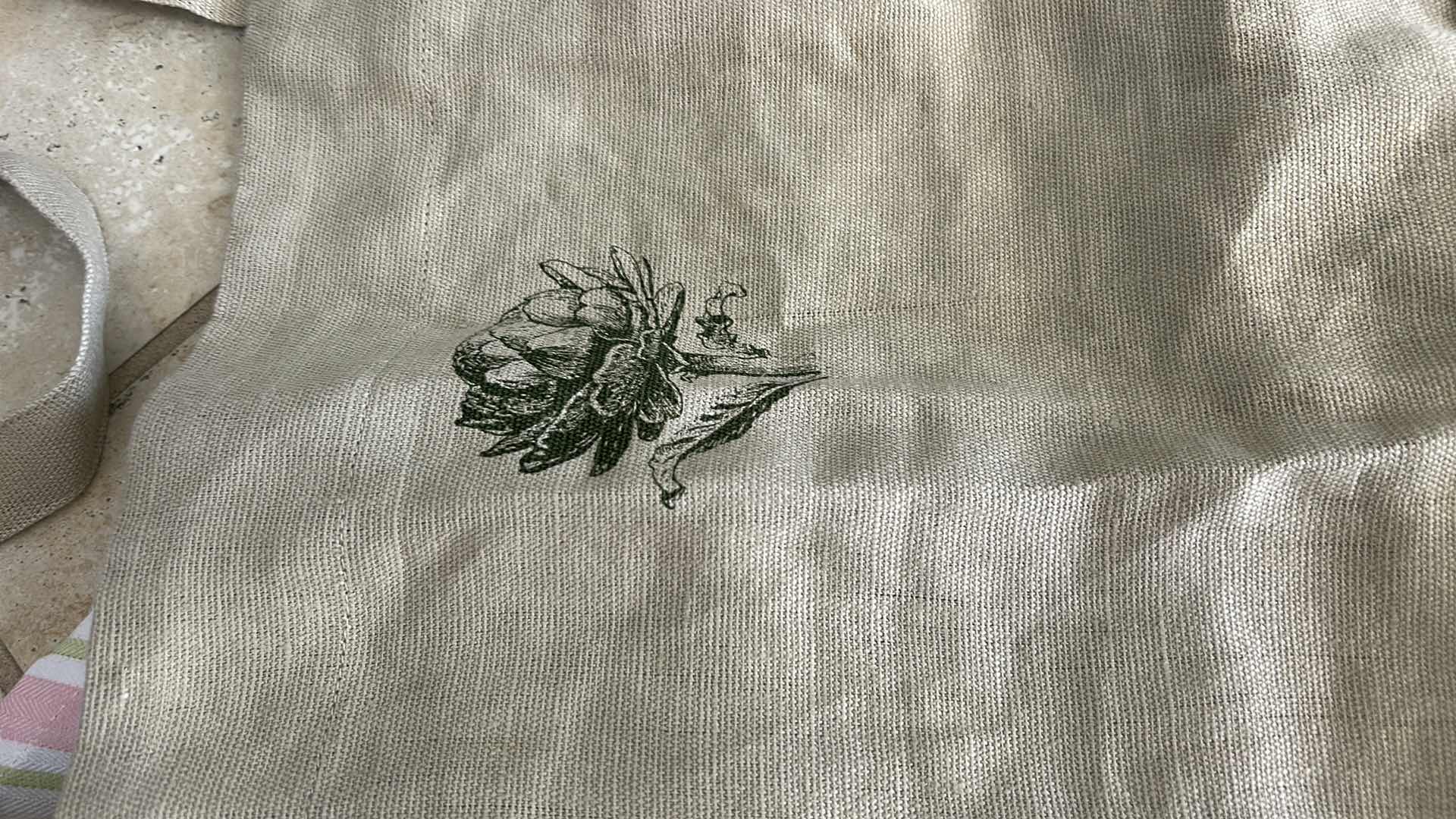 Photo 2 of 3 WILLIAMS SONOMA APRONS