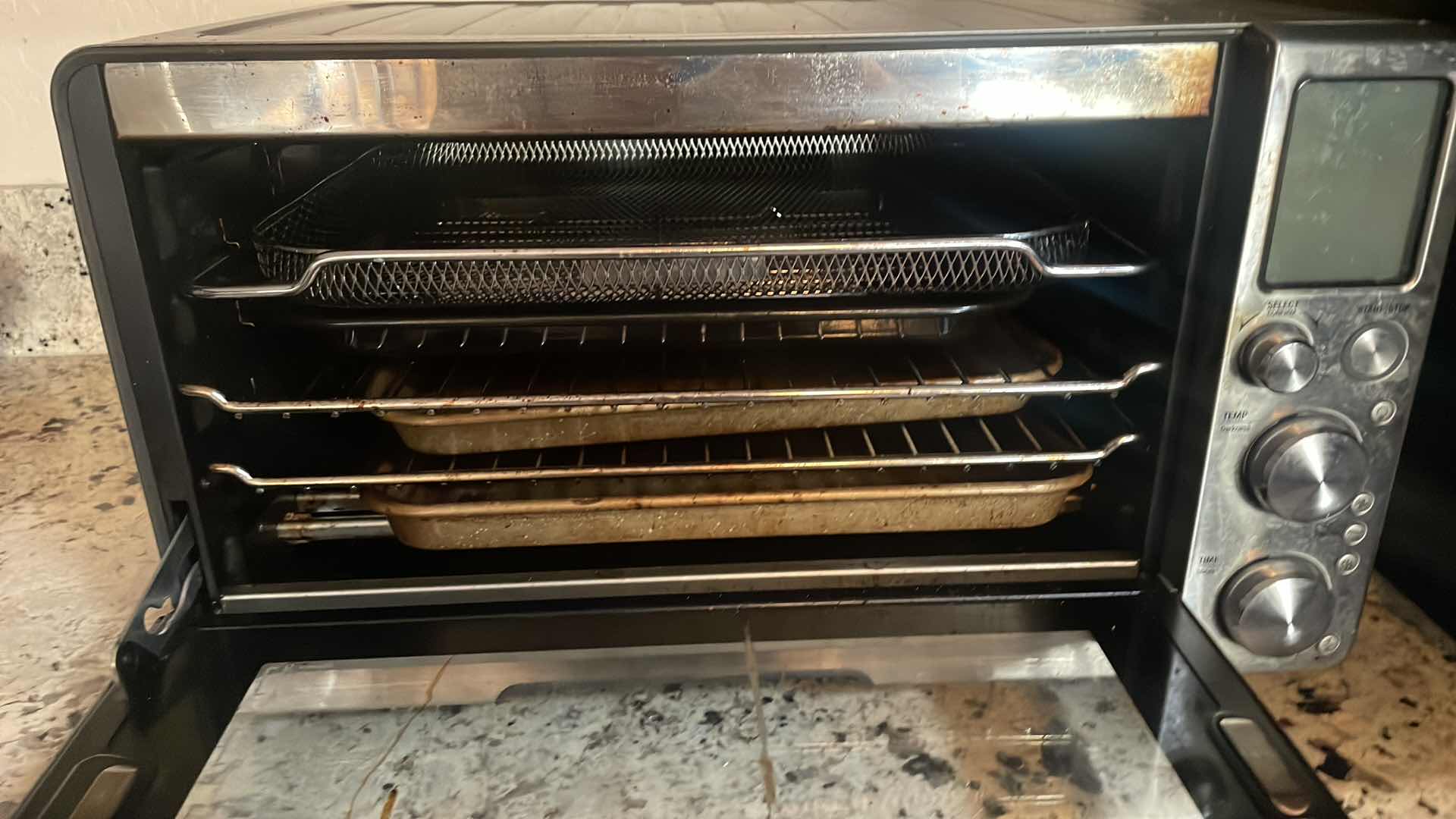 Photo 1 of BREVILLE CONVENTION OVEN