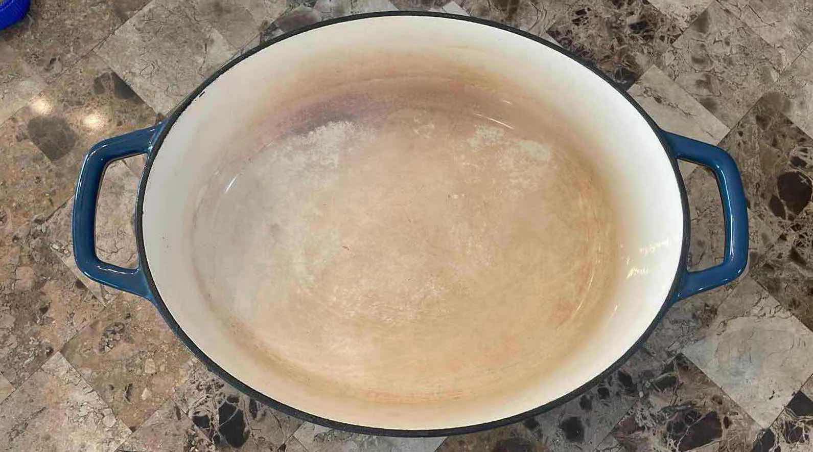 Photo 1 of CUISINART DUTCH OVEN 5.5 qt