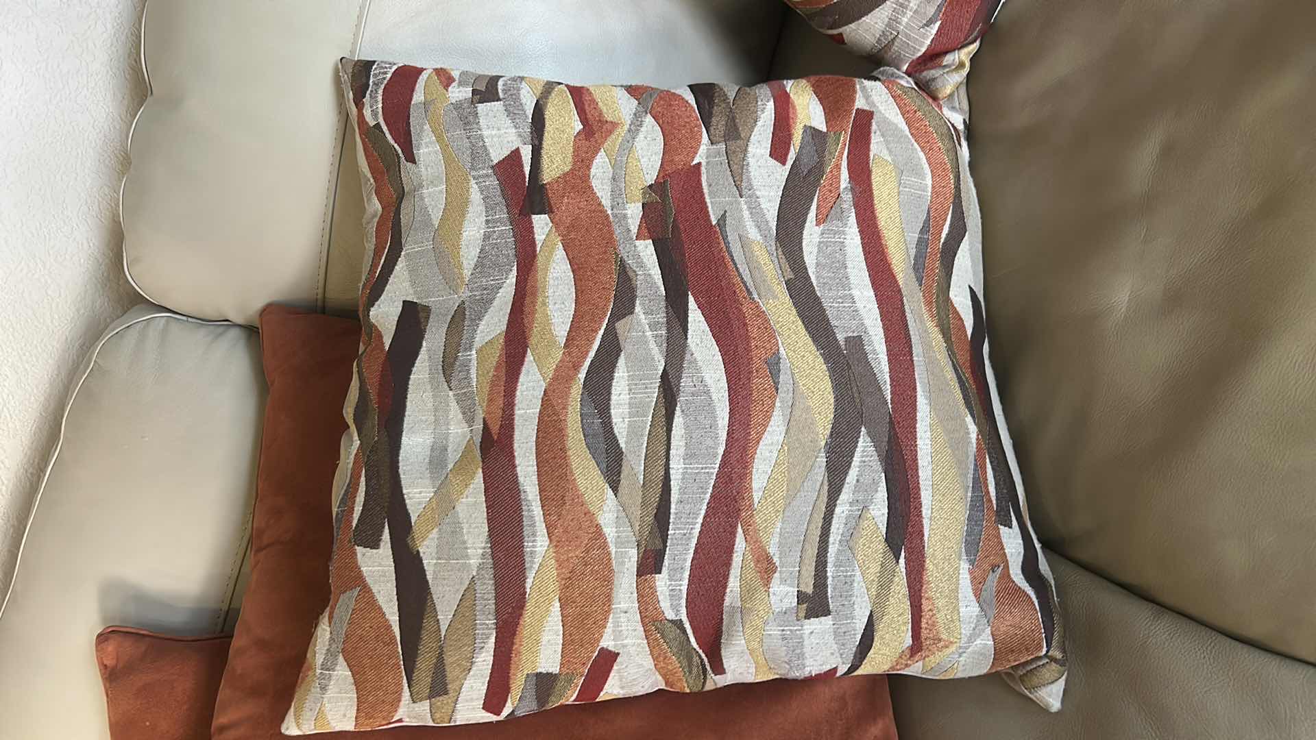 Photo 3 of 6 TOSS PILLOWS 18” x 18”