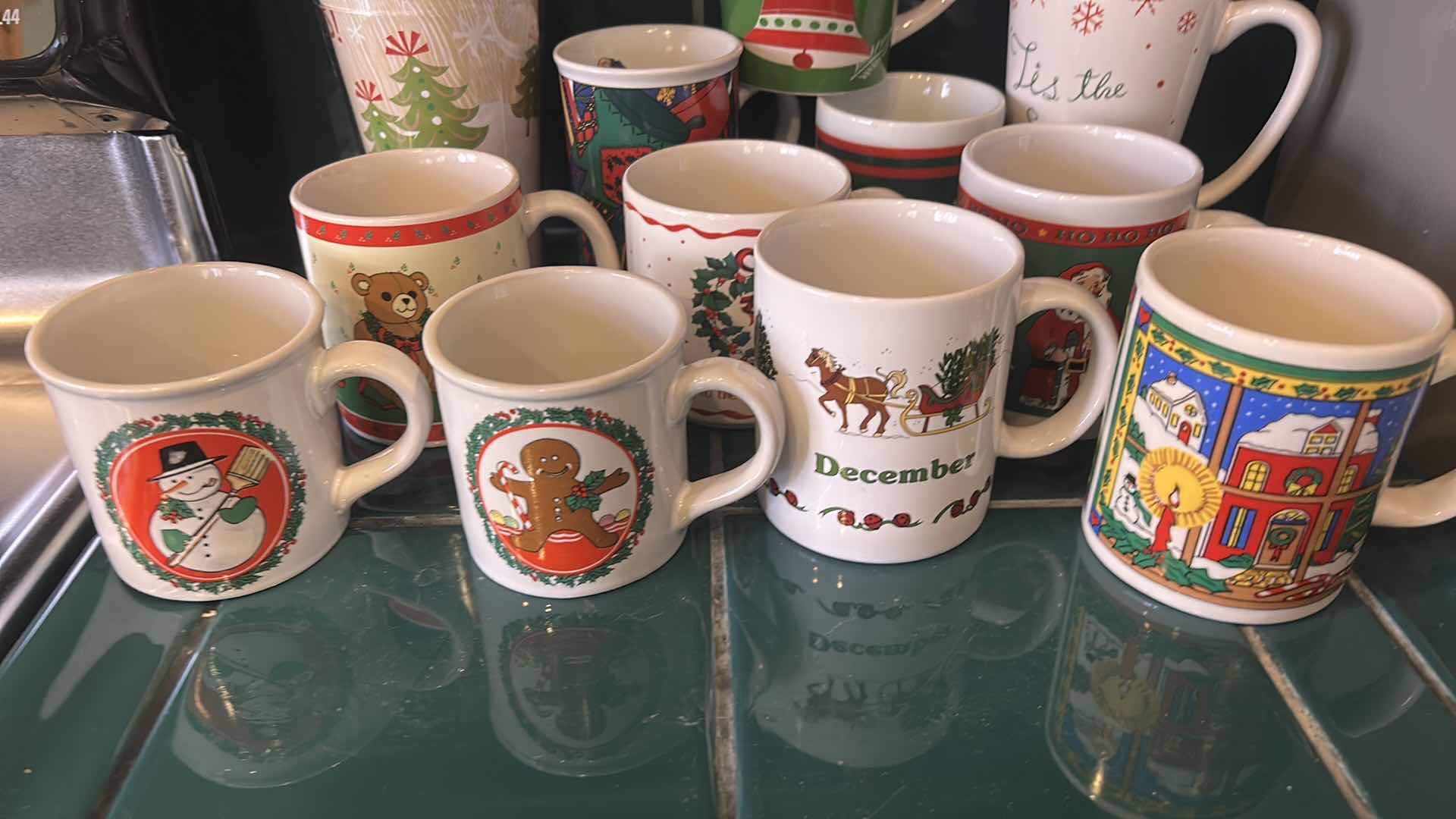 Photo 3 of 16 PC CHRISTMAS THEMED COFFEE MUGS