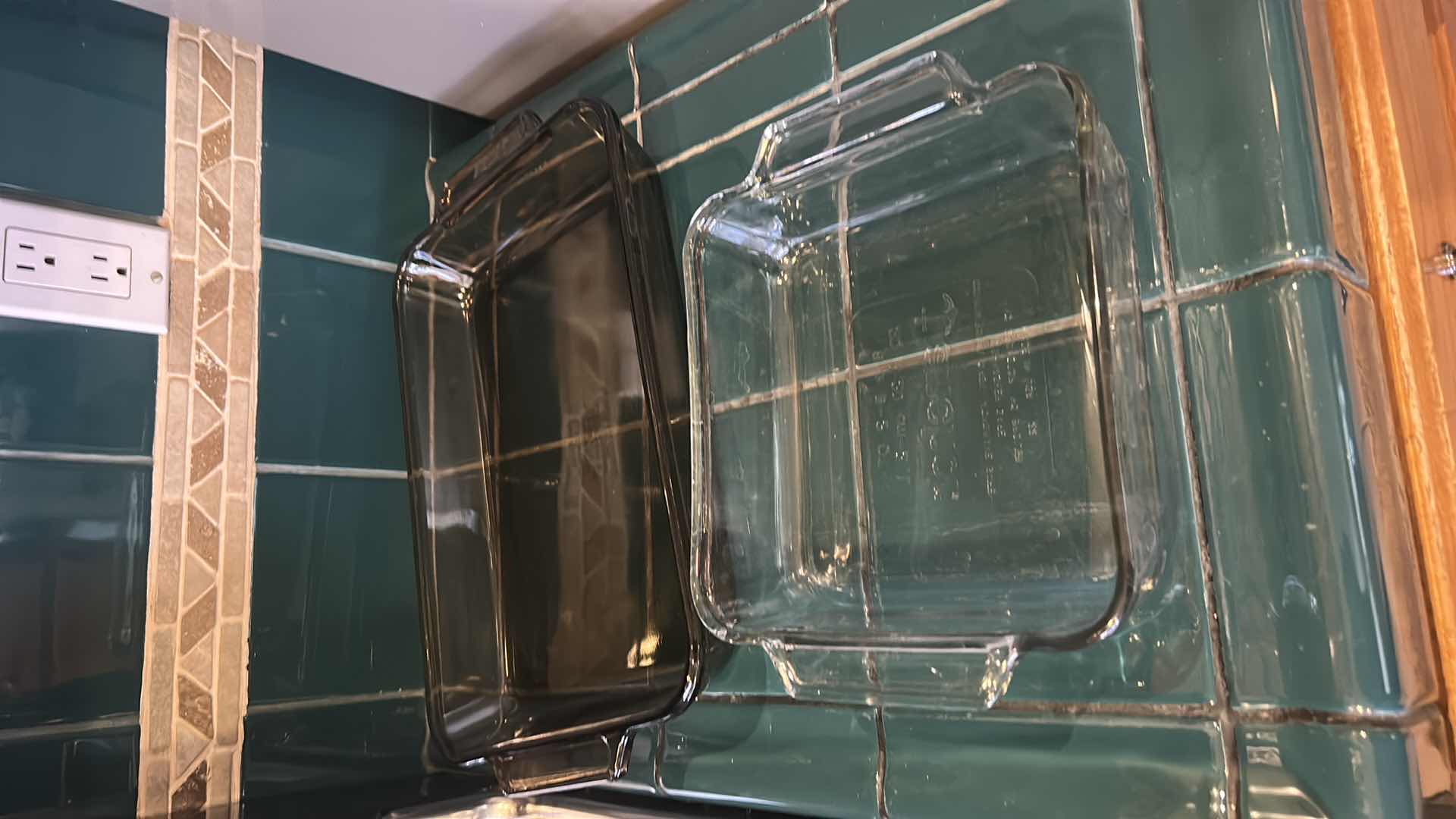 Photo 1 of 2 PC CORNING WARE AND 3 ANCHOR OVEN WARE BAKING DISHES