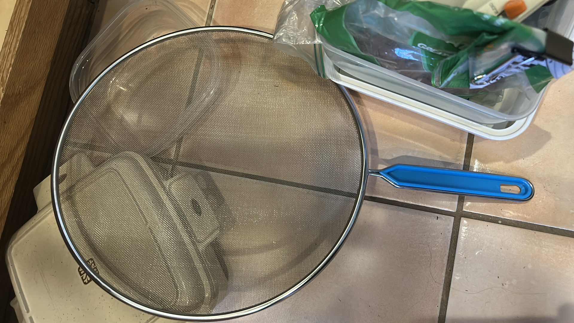 Photo 1 of CONTENTS OF KITCHEN CABINET