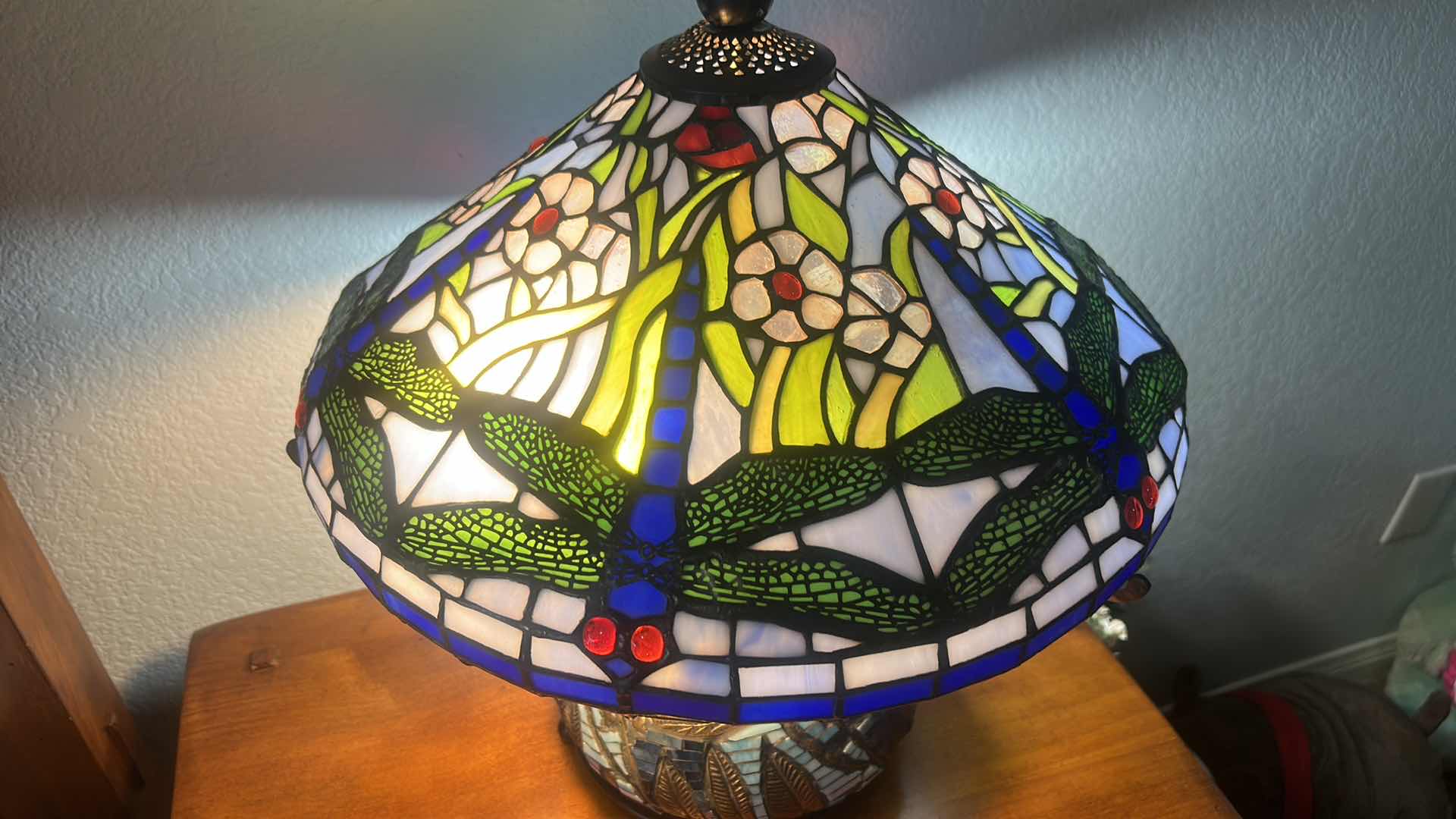 Photo 3 of HEAVY GLASS, RESIN AND METAL TIFFANY STYLE DRAGONFLY LAMP H19”