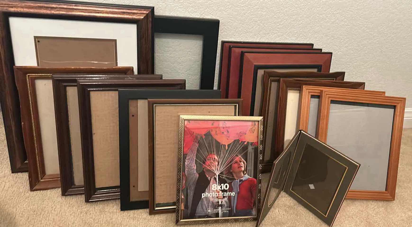 Photo 1 of 16- ASSORTED PICTURE FRAMES