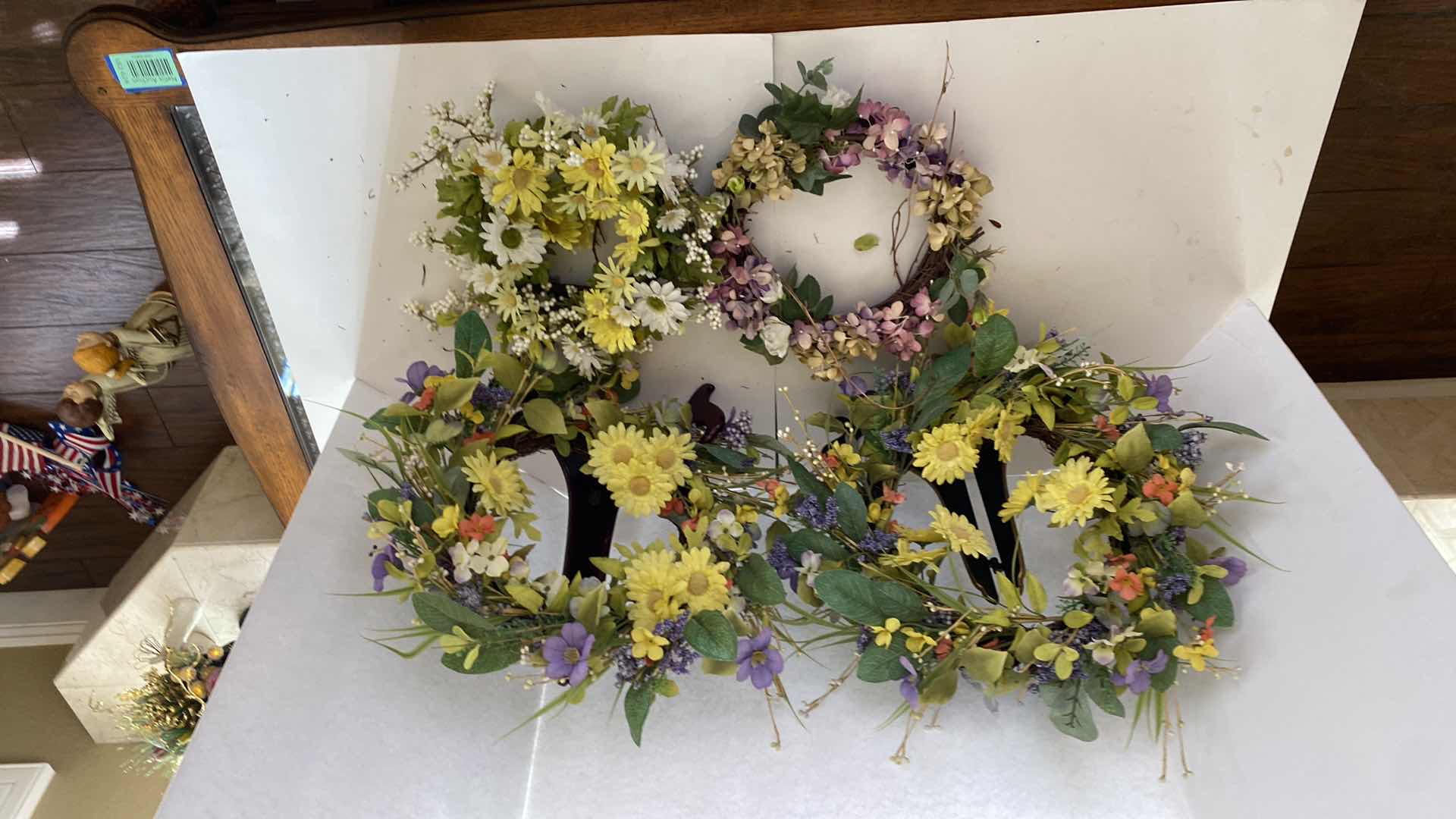 Photo 1 of 4-WREATHS H14”