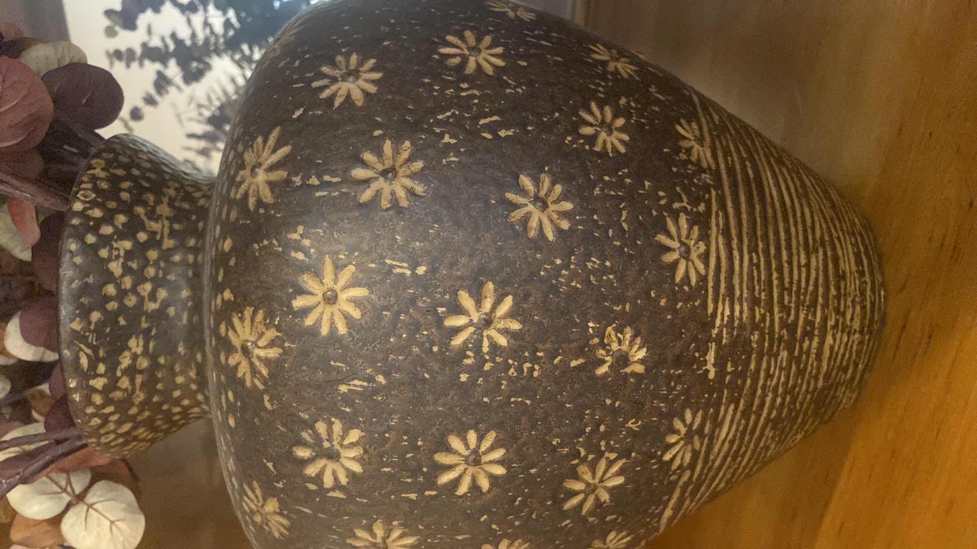 Photo 1 of CERAMIC VASE WITH FAUX LEAFS VASE H15”