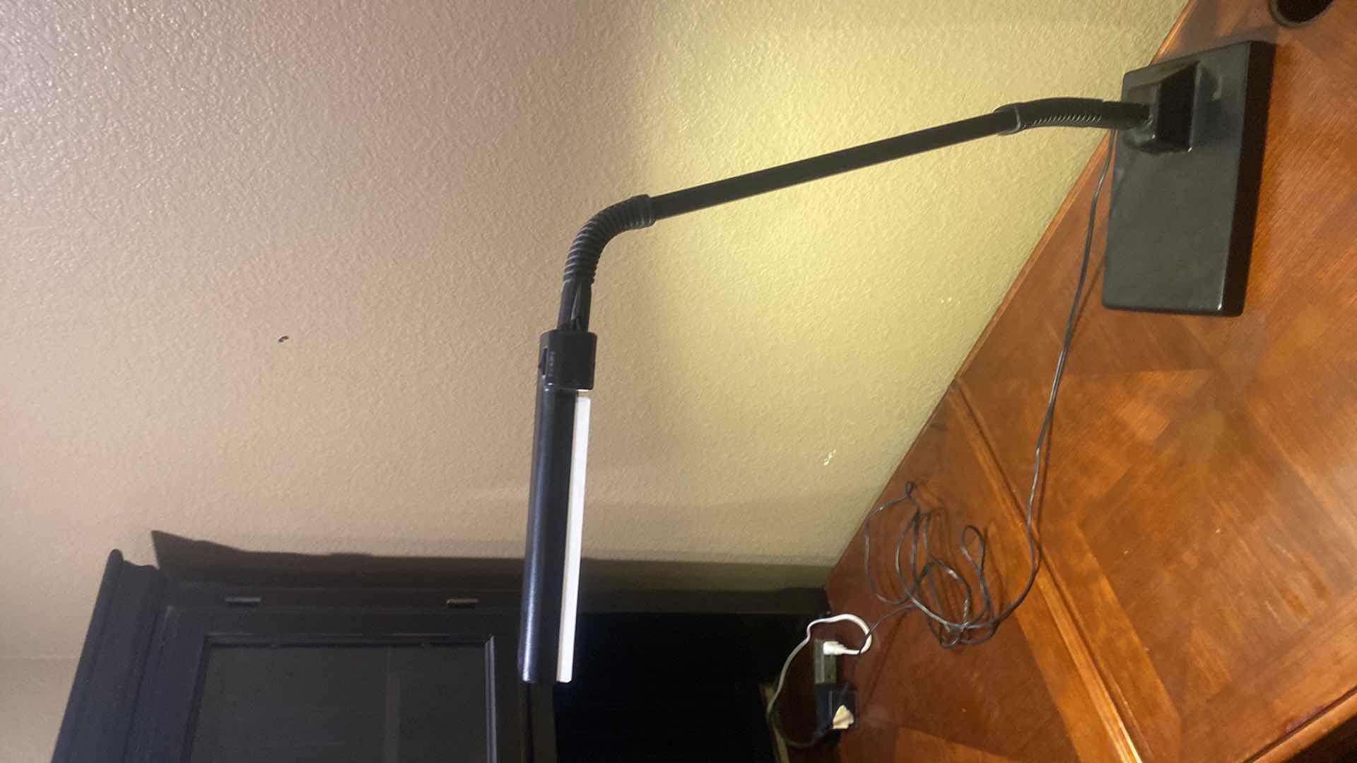 Photo 1 of DESK LAMP H25”