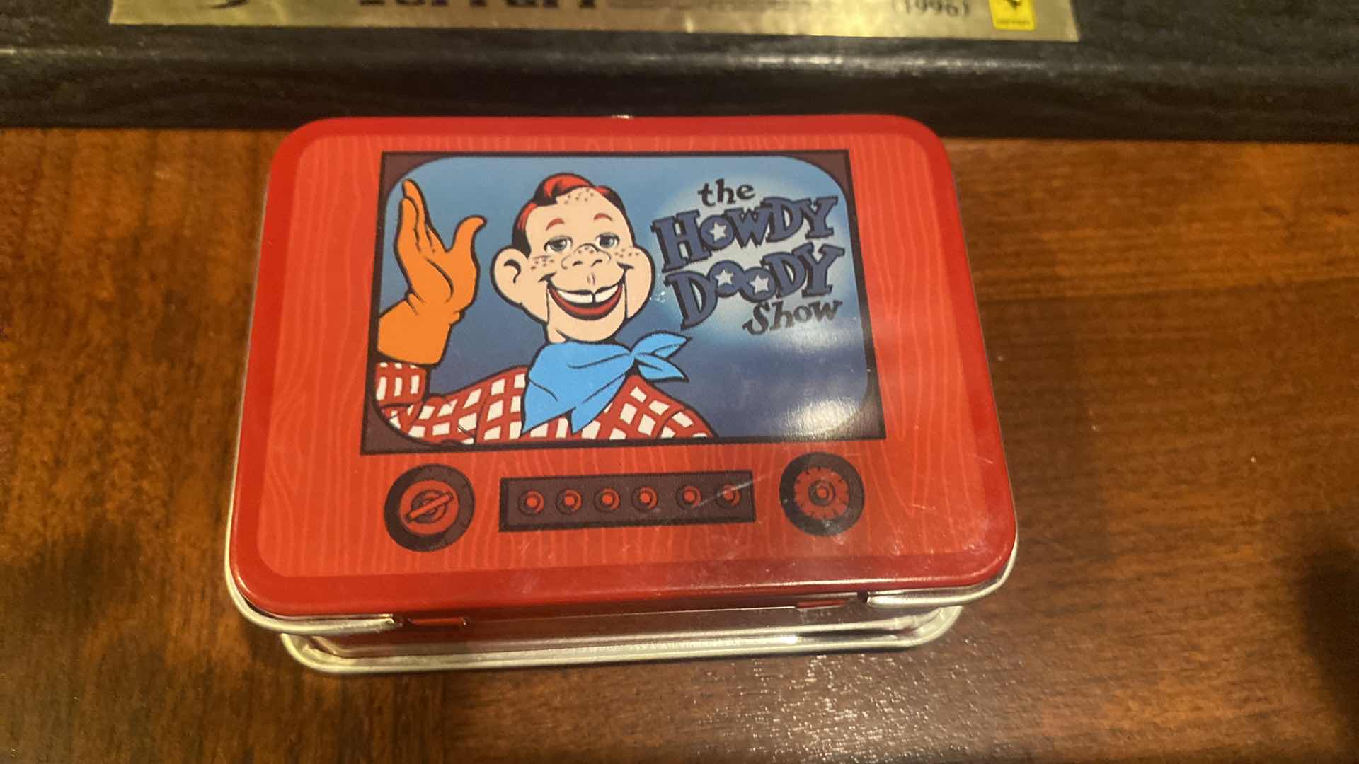Photo 1 of MAISTO FERRARI COLLECTABLE MODEL CAR 9 1/2“ & HOWDY DOODY MINI LUNCH BOX