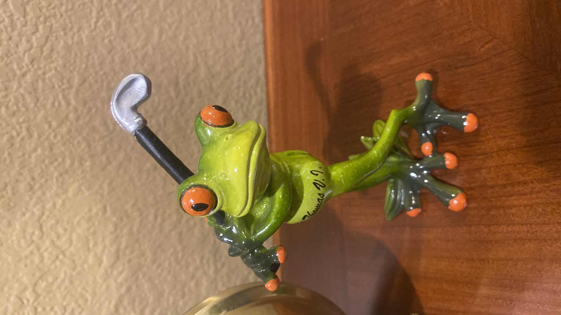 Photo 4 of ASIAN SOUVENIR, CLOCK H8” & CERAMIC FROG SOUVENIR