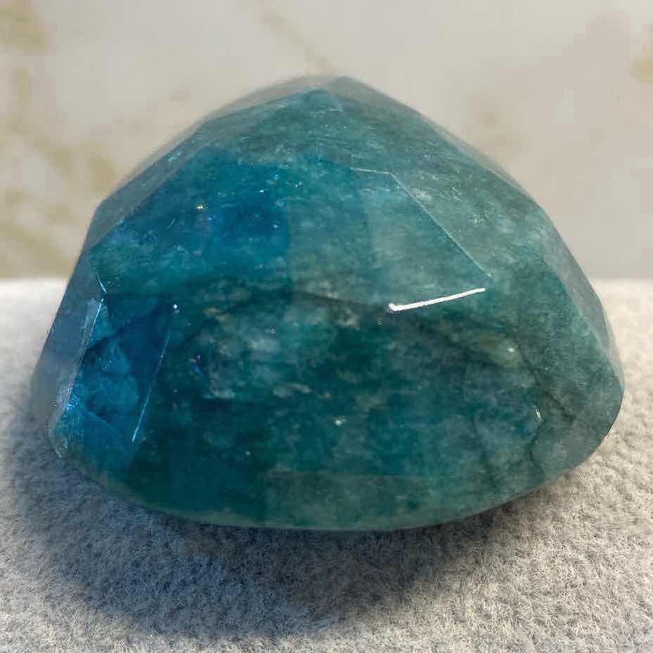 Photo 1 of GREEN BERYL PEAR FACETED 438.35 cts GEMSTONE GLA CERTIFIED 111912