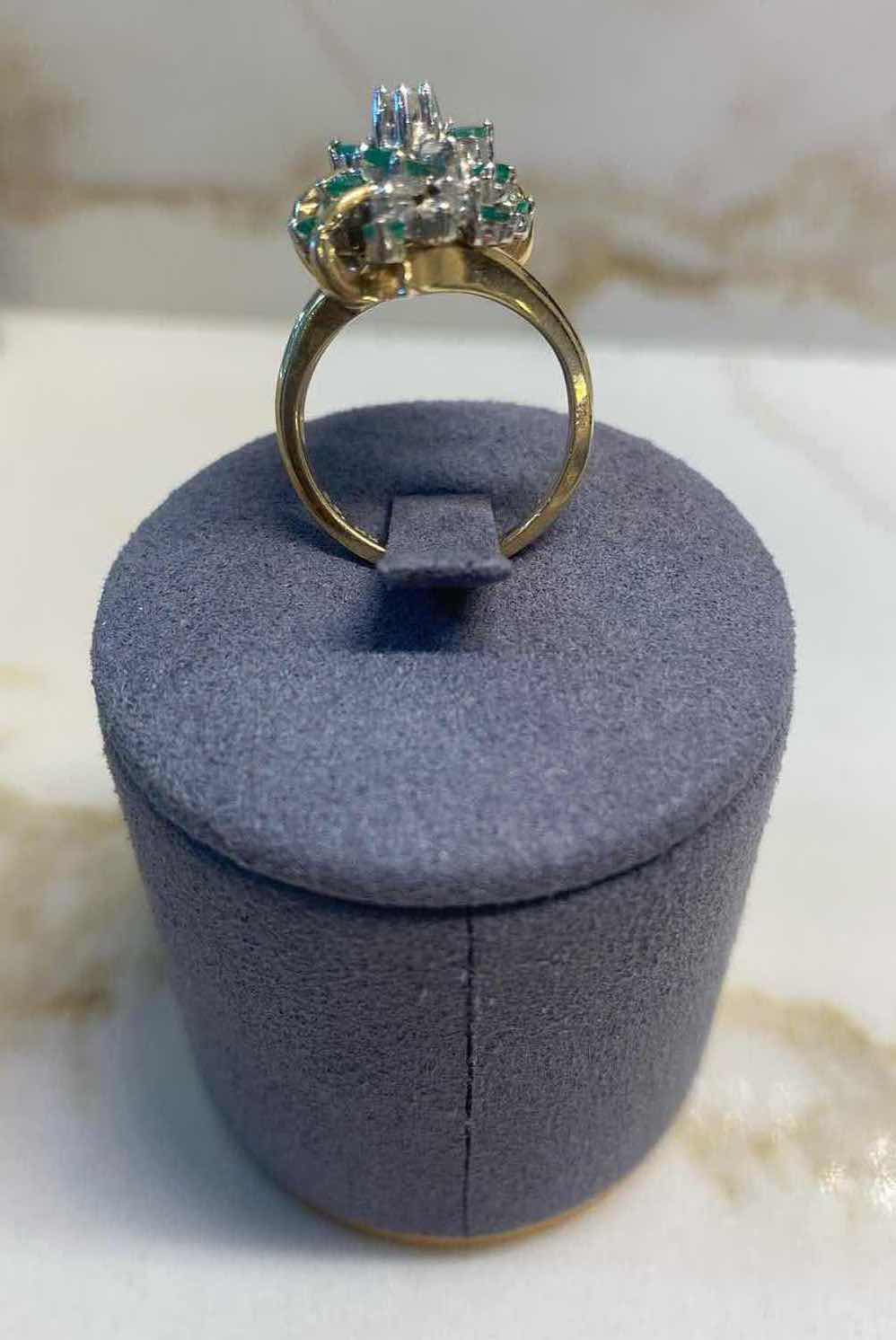 Photo 1 of 14K GOLD EMERALD & DIAMONDS RING SIZE 4-4.25, 5.6 GRAMS