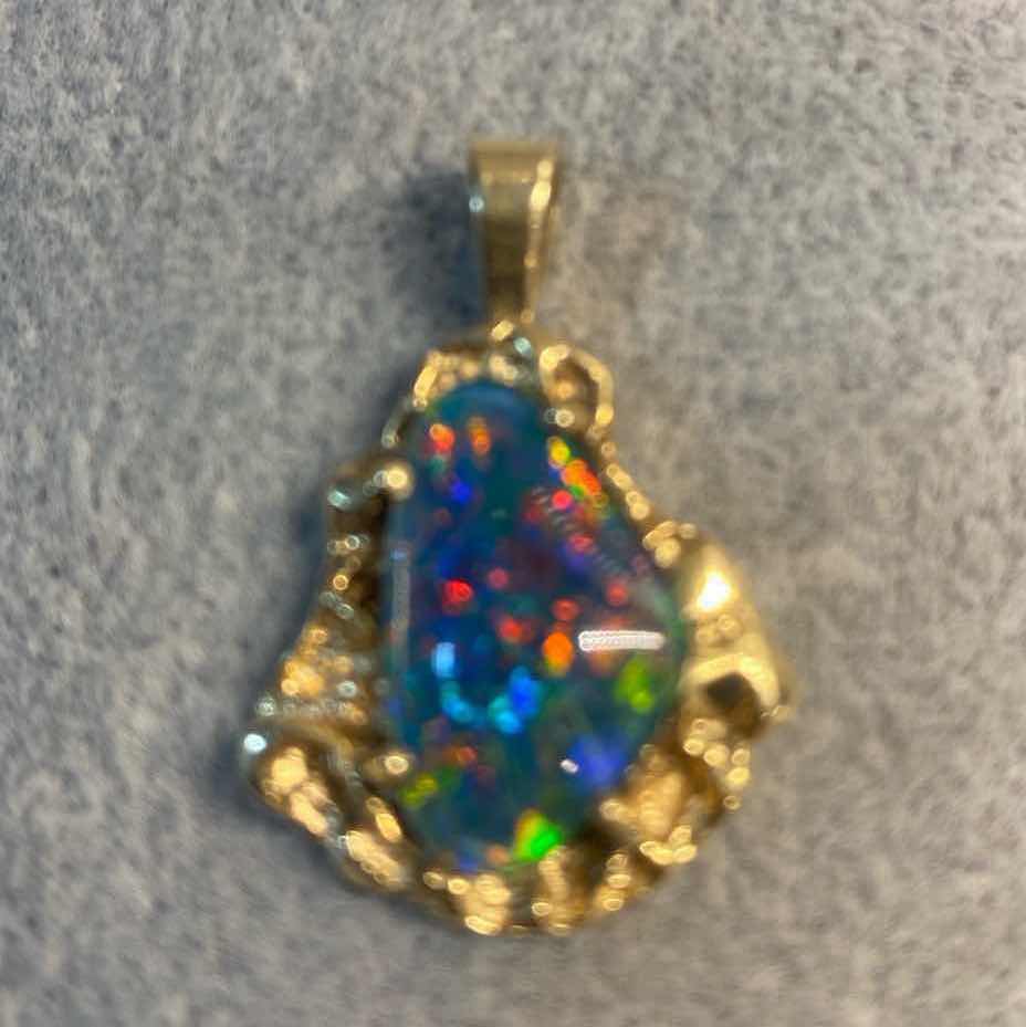 Photo 1 of 14K GOLD PENDANT WITH OPAL 4.4 GRAMS