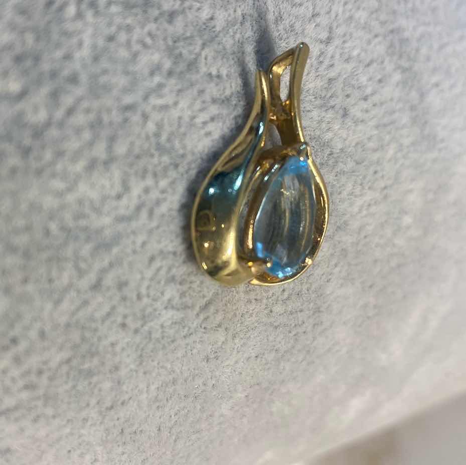 Photo 1 of 14K GOLD PENDANT WITH BLUE TOPAZ GEMSTONE 4.2 GRANS