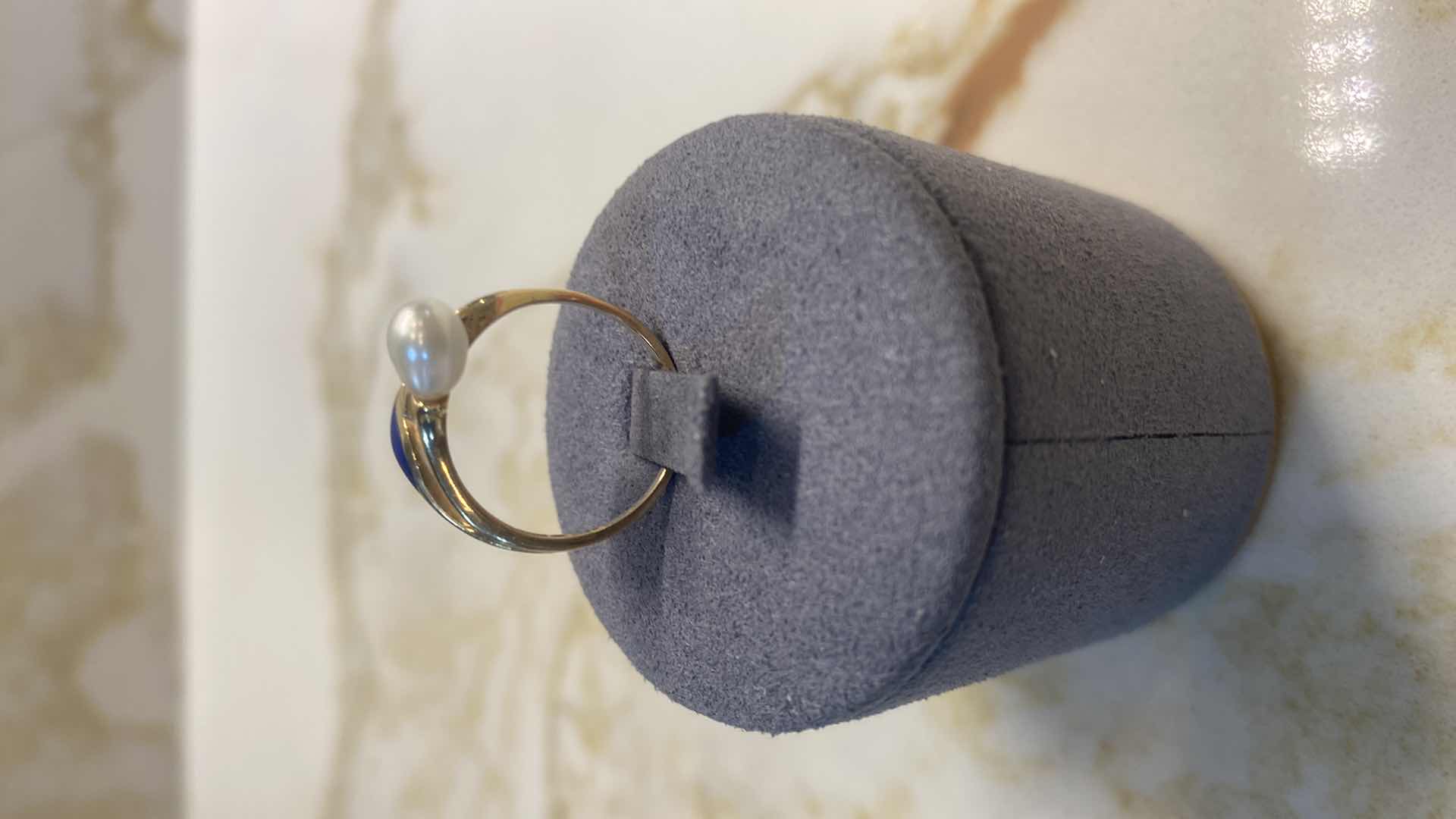 Photo 4 of 14K GOLD RING WITH PEARL, LAPIS & DIAMOND SIZE 4.5, 2.0 GRAMS