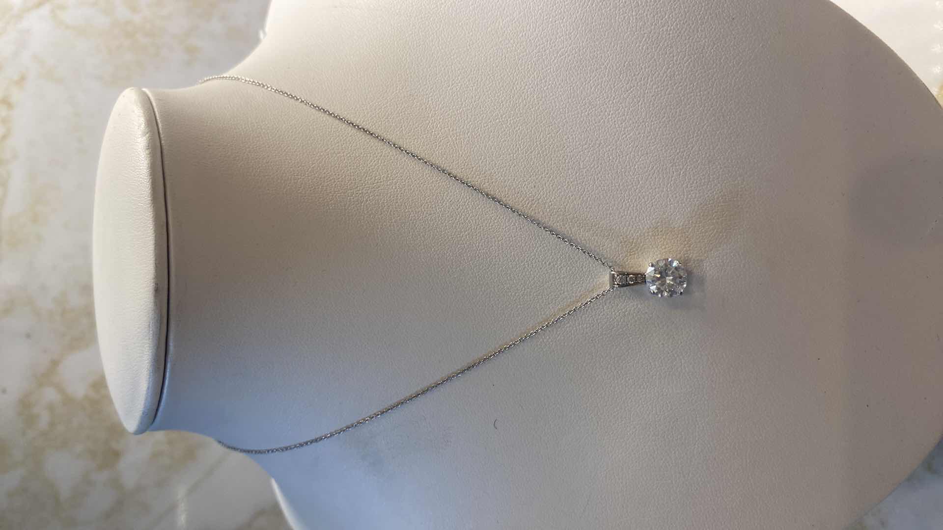 Photo 1 of SILVER CHAIN 16” WITH 925 CZ PENDANT 3 GRAMS