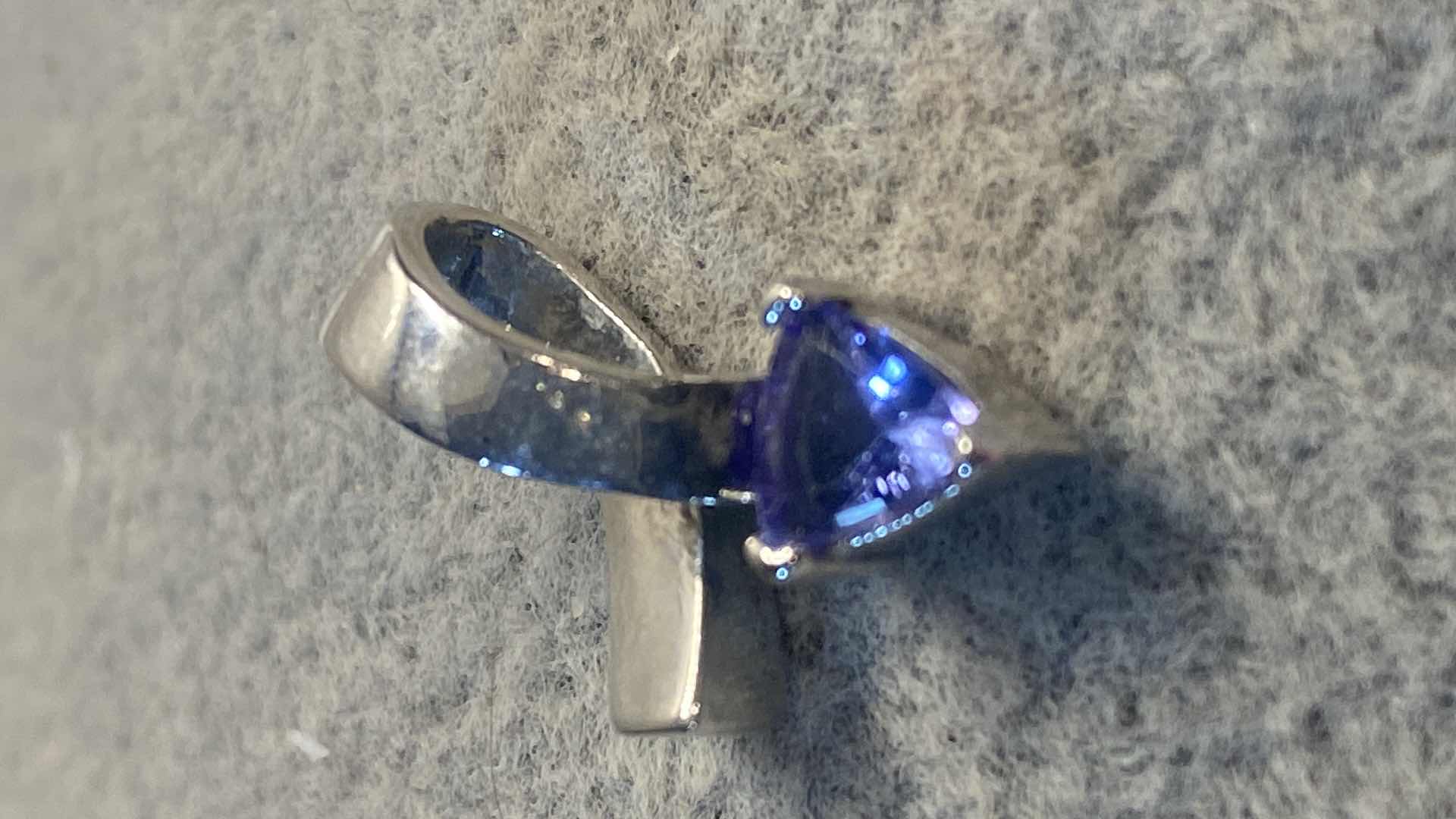 Photo 1 of  14K WHITE GOLD PENDANT W/ TANZANITE 1.6 GRAMS