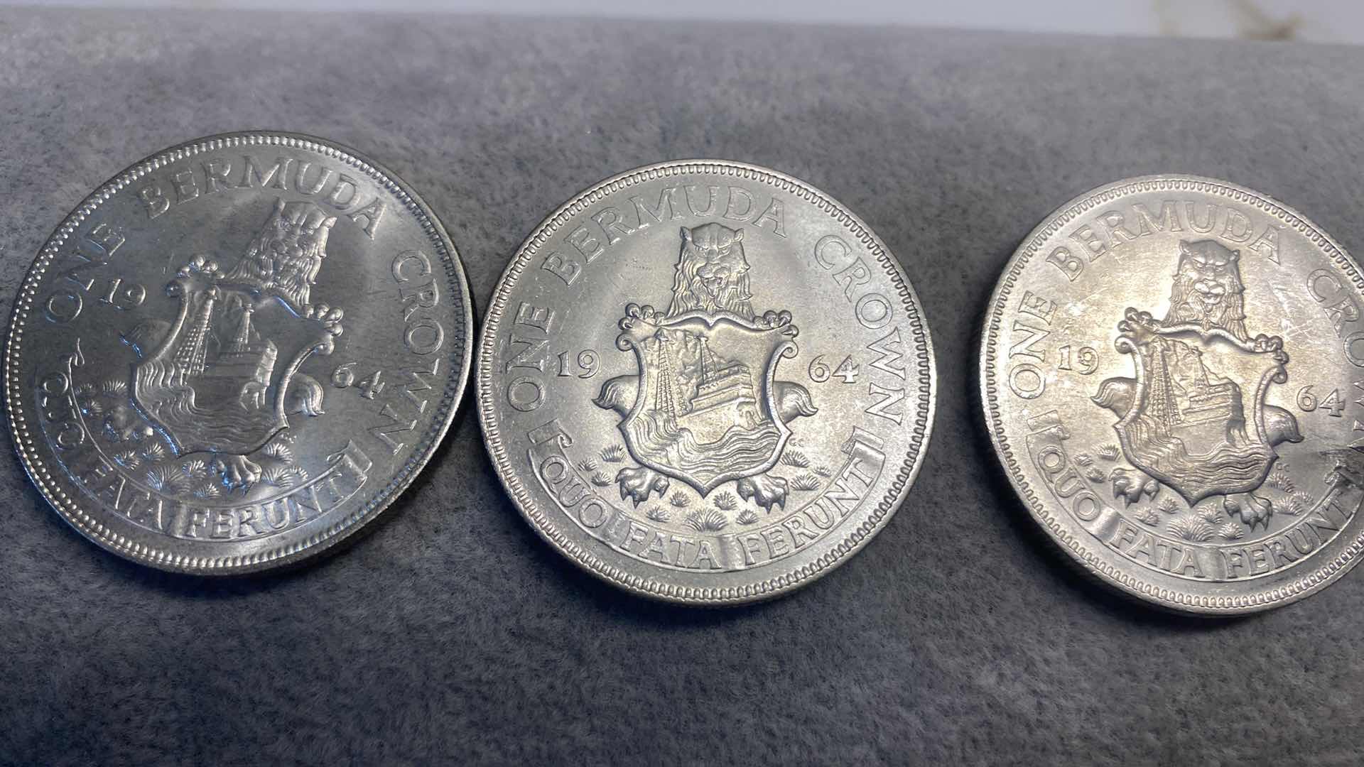 Photo 1 of 3-BERMUDA SILVER CROWN COINS FROM 1964 INCLUDES PLASTIC CONTAINER