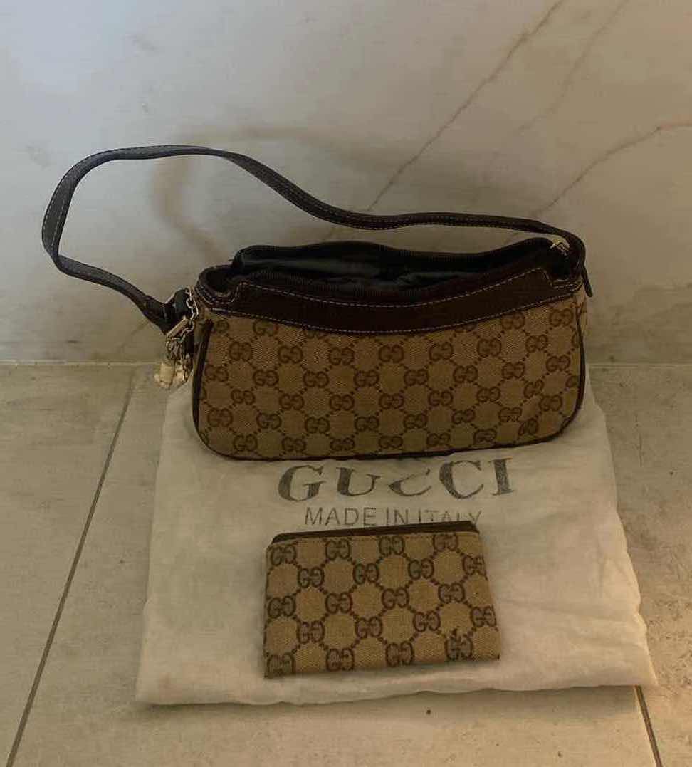 Photo 1 of GUCCI GG CANVAS BEIGE BAG 9 1/2“ x 2 1/2”  H5” & COIN CASE
