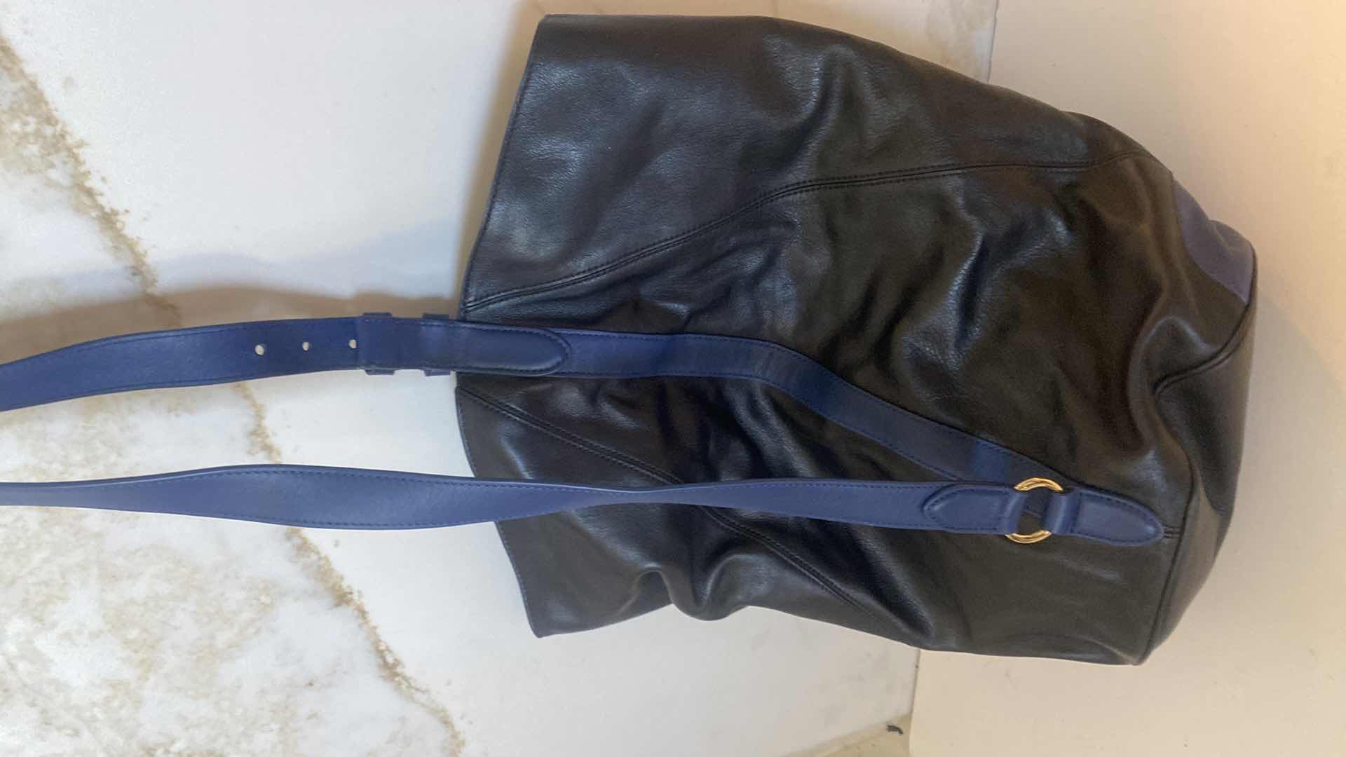 Photo 5 of NWT DIANE VON FÜRSTENBERG STEAMER LEATHER  HANDBAG BLACK/MARINE BLUE 9” x 15” EXCLUDING STRAP