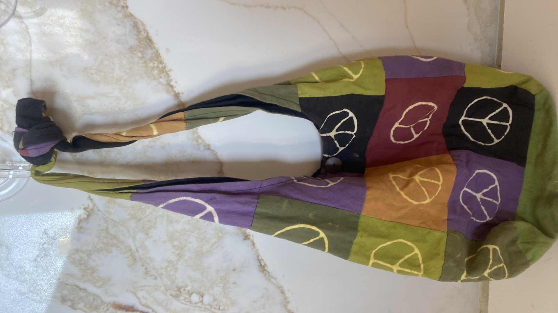 Photo 6 of 4 UNBRANDED TOTE BAGS  & 1 POUCH