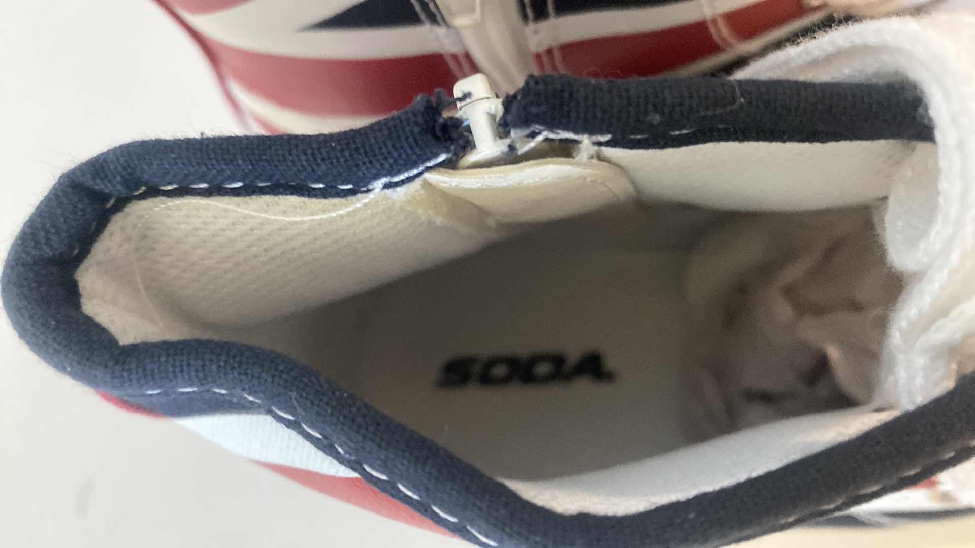 Photo 5 of NEW MENS SODA SNEAKERS SIZE 7