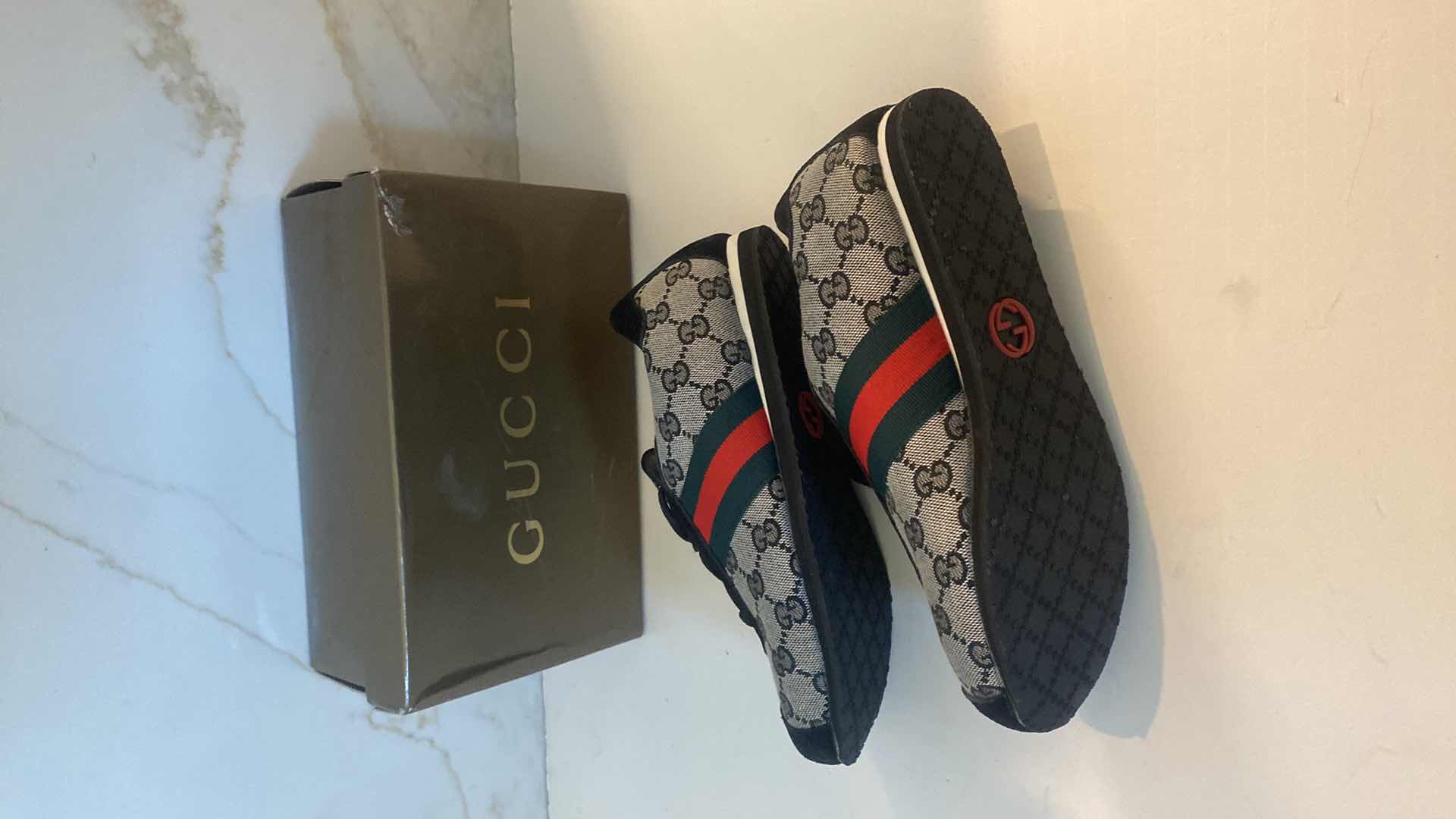 Photo 4 of NIB WOMENS GUCCI  SNEAKERS GRAY & BLACK SIZE 7